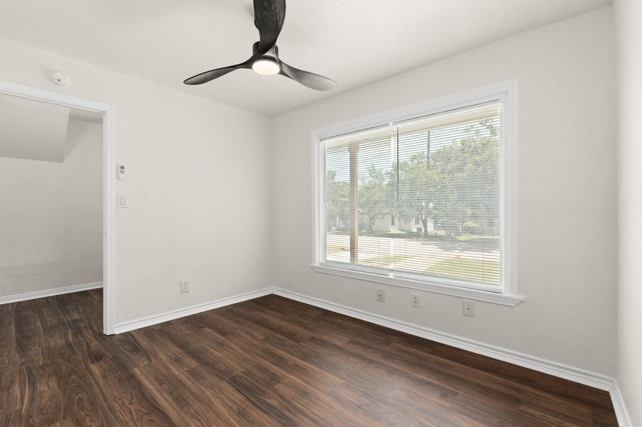 1418 N Wall St, Belton, TX 76513