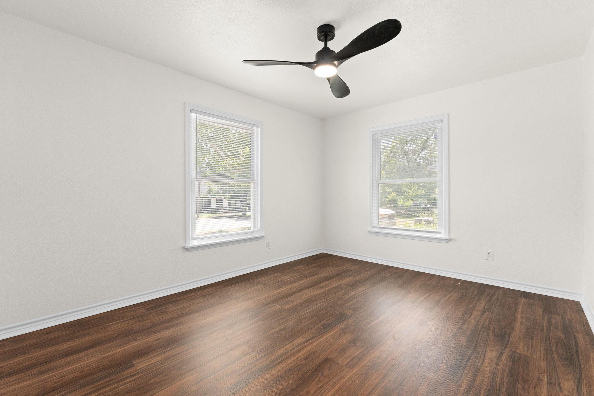 1418 N Wall St, Belton, TX 76513