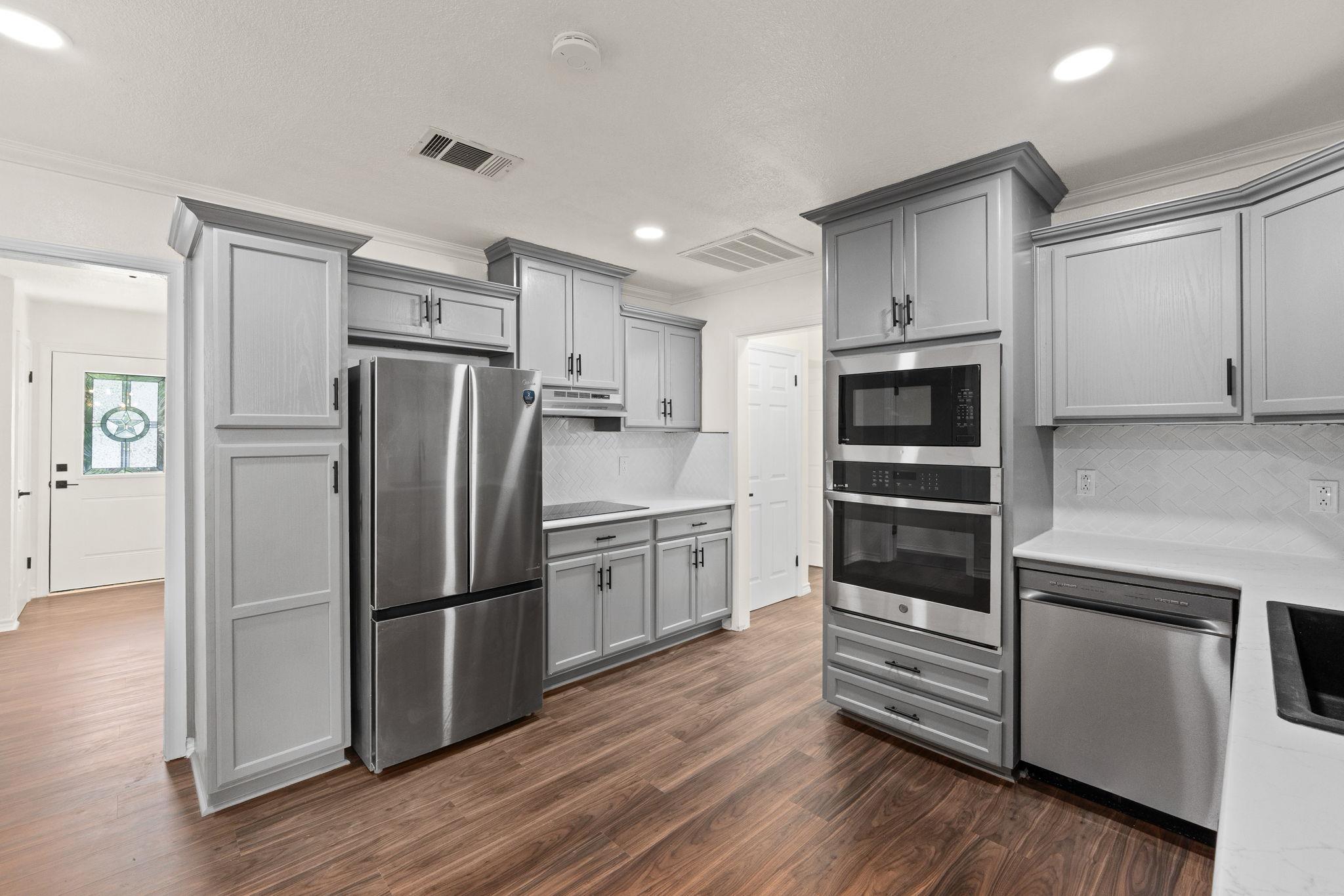 1418 N Wall St, Belton, TX 76513