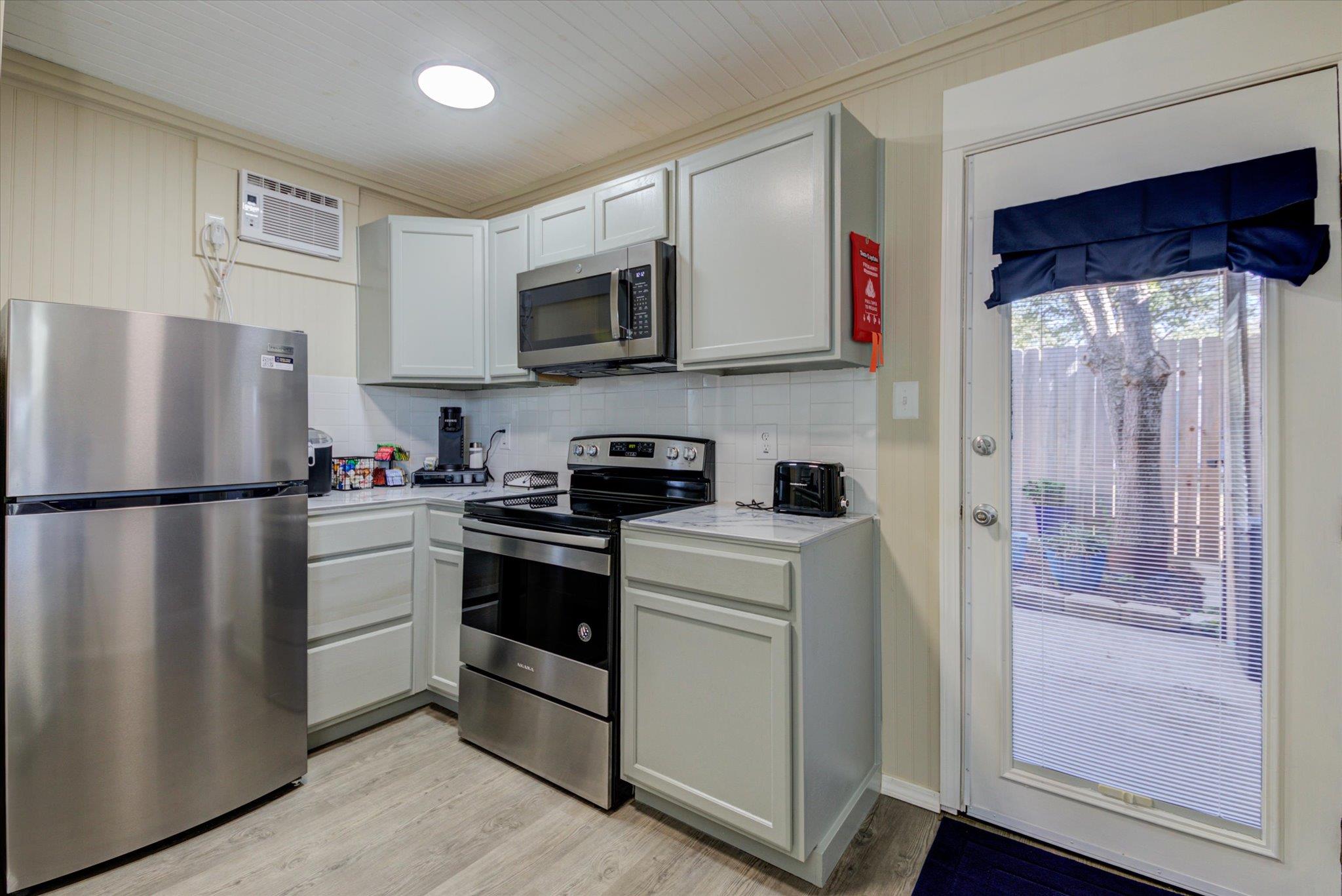 200 Harbor Cir Cir, Georgetown, TX 78633