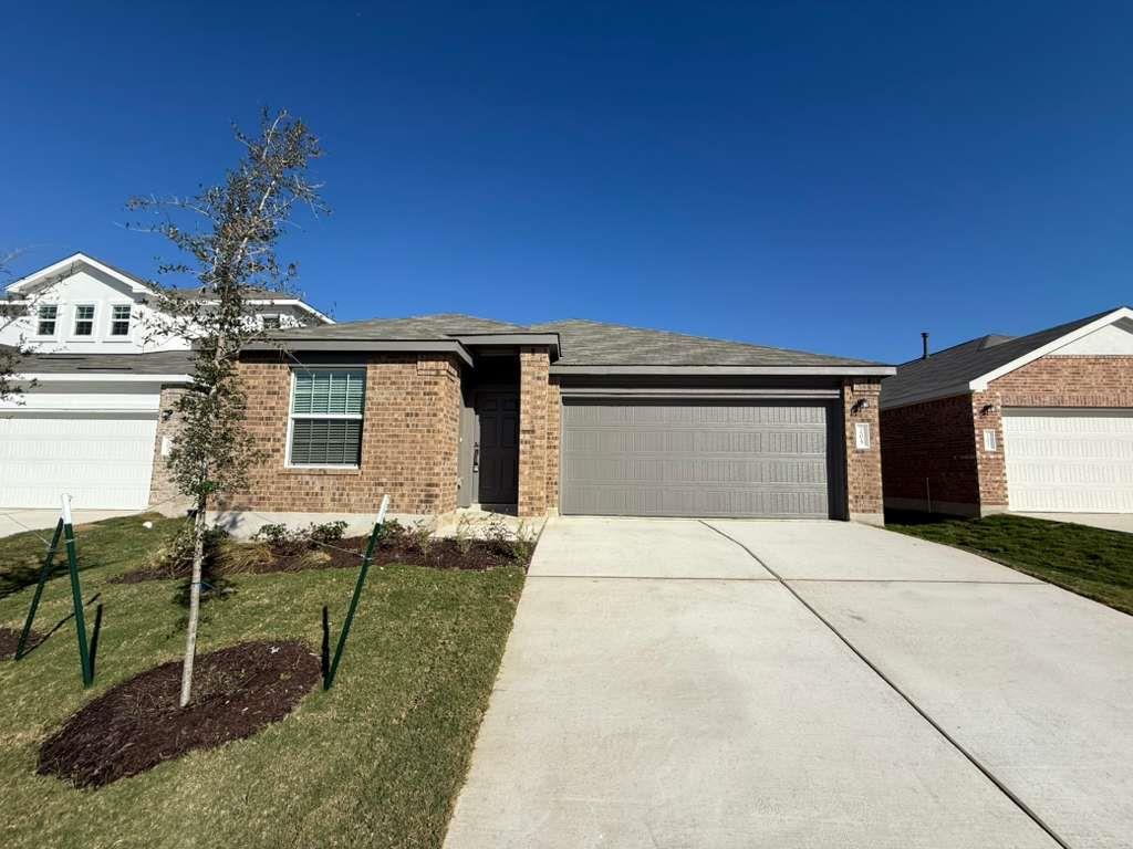 205 Herald Dr, Hutto, TX 78634