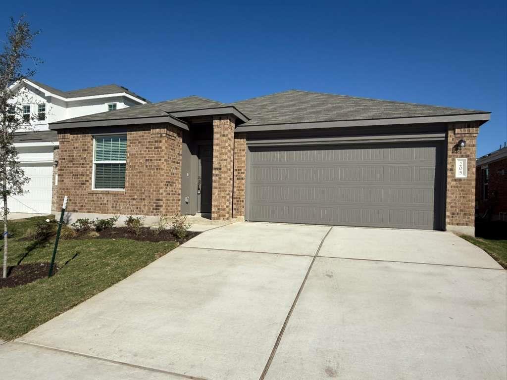 205 Herald Dr, Hutto, TX 78634