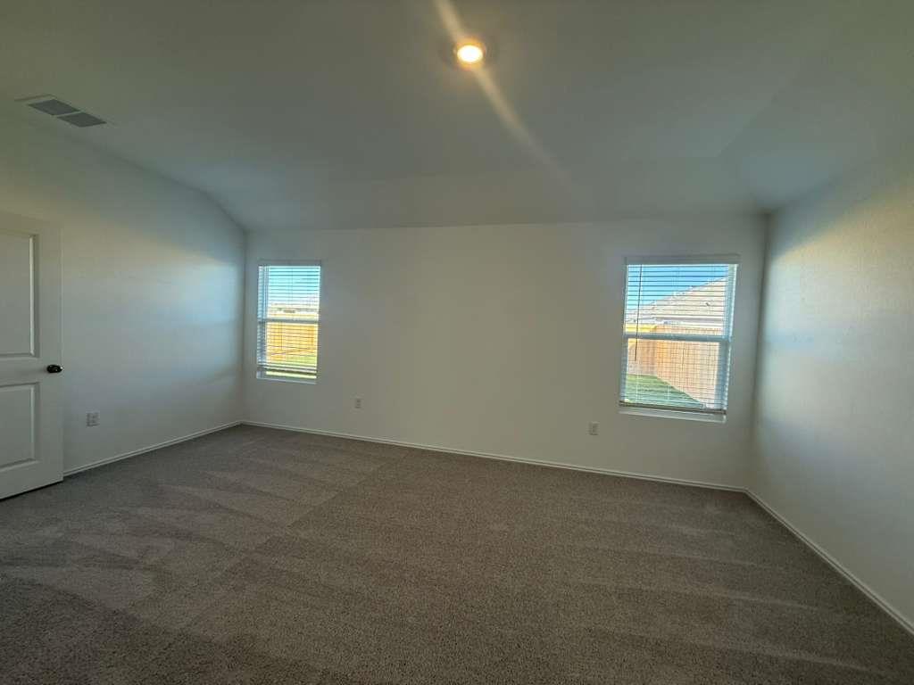 205 Herald Dr, Hutto, TX 78634