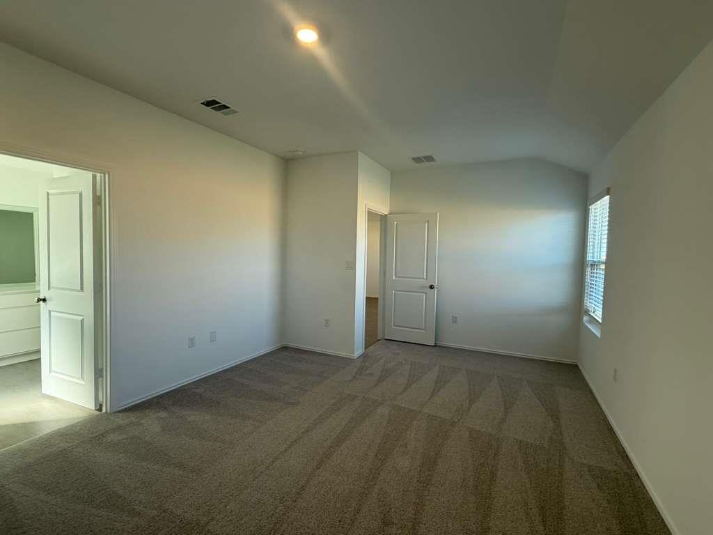 205 Herald Dr, Hutto, TX 78634