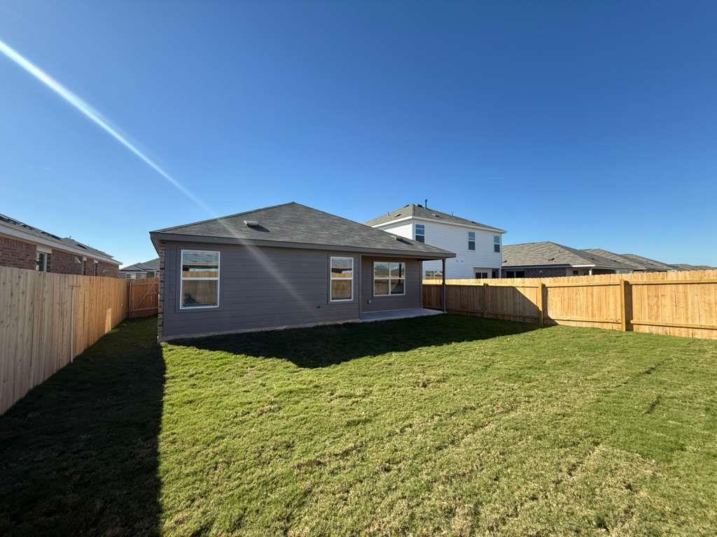 205 Herald Dr, Hutto, TX 78634