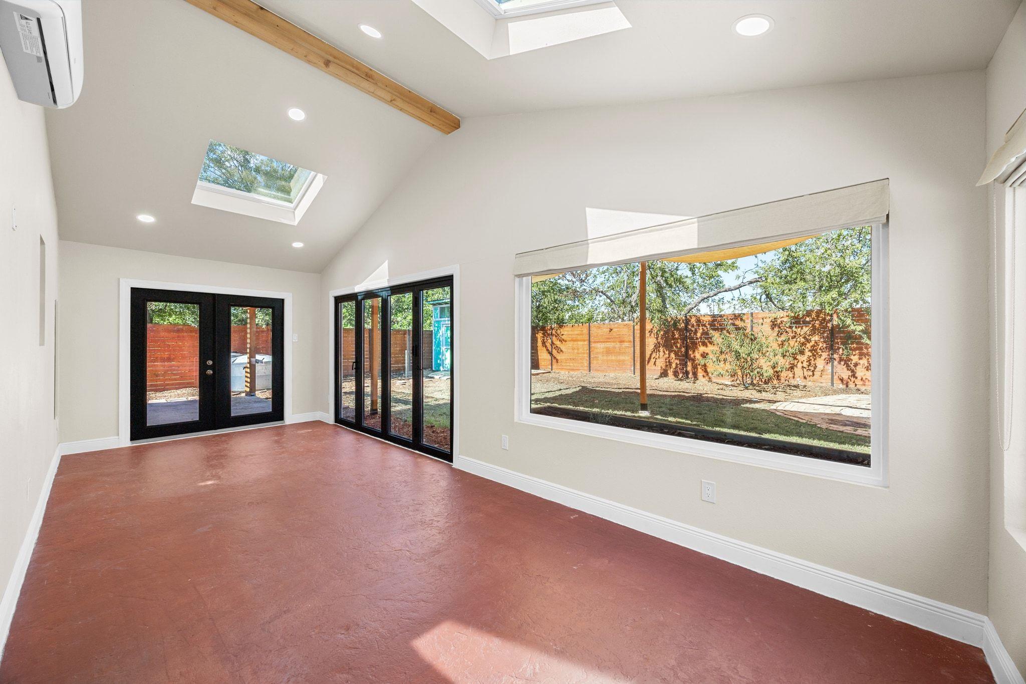 214 Barrhall Dr, Round Rock, TX 78664