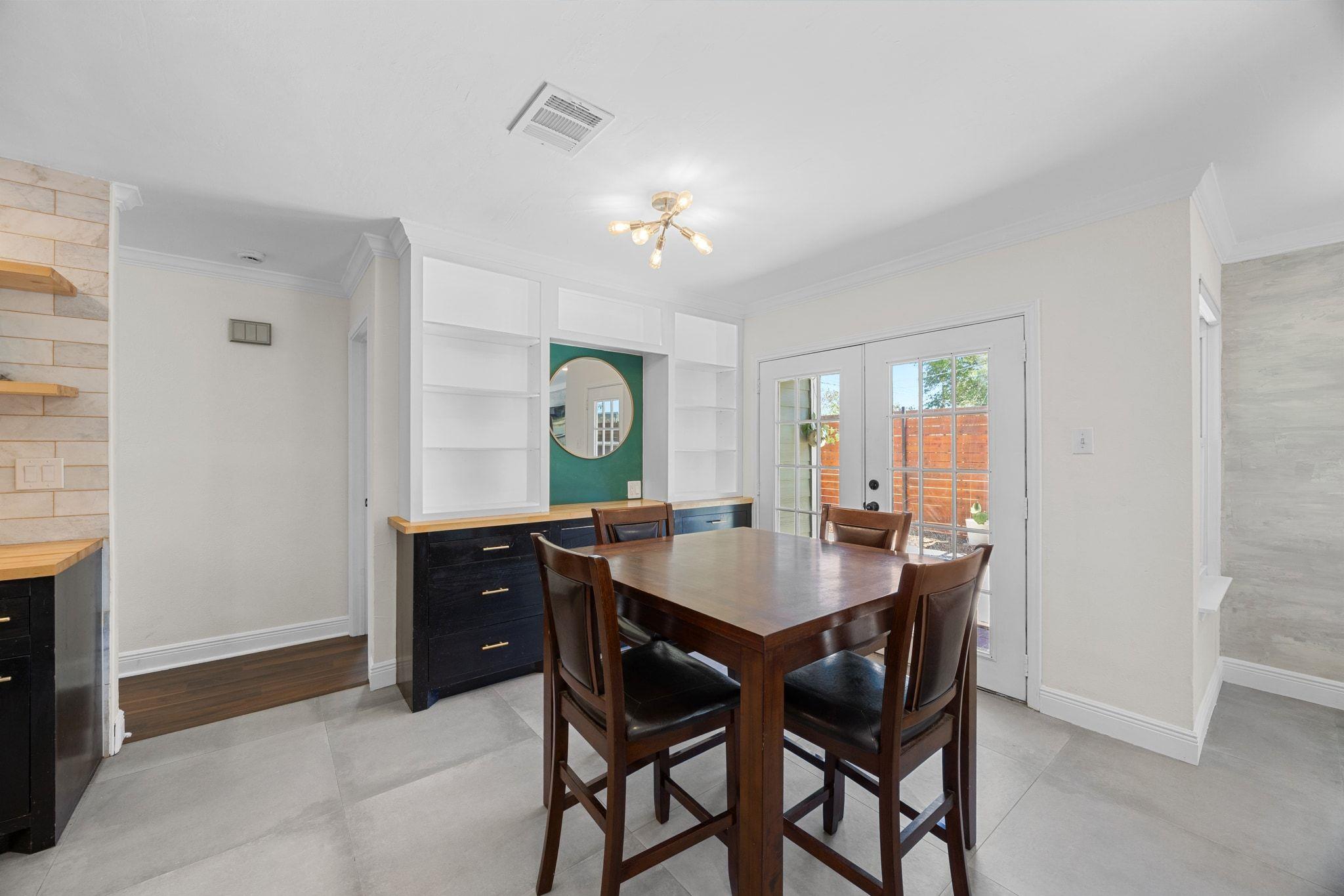 214 Barrhall Dr, Round Rock, TX 78664