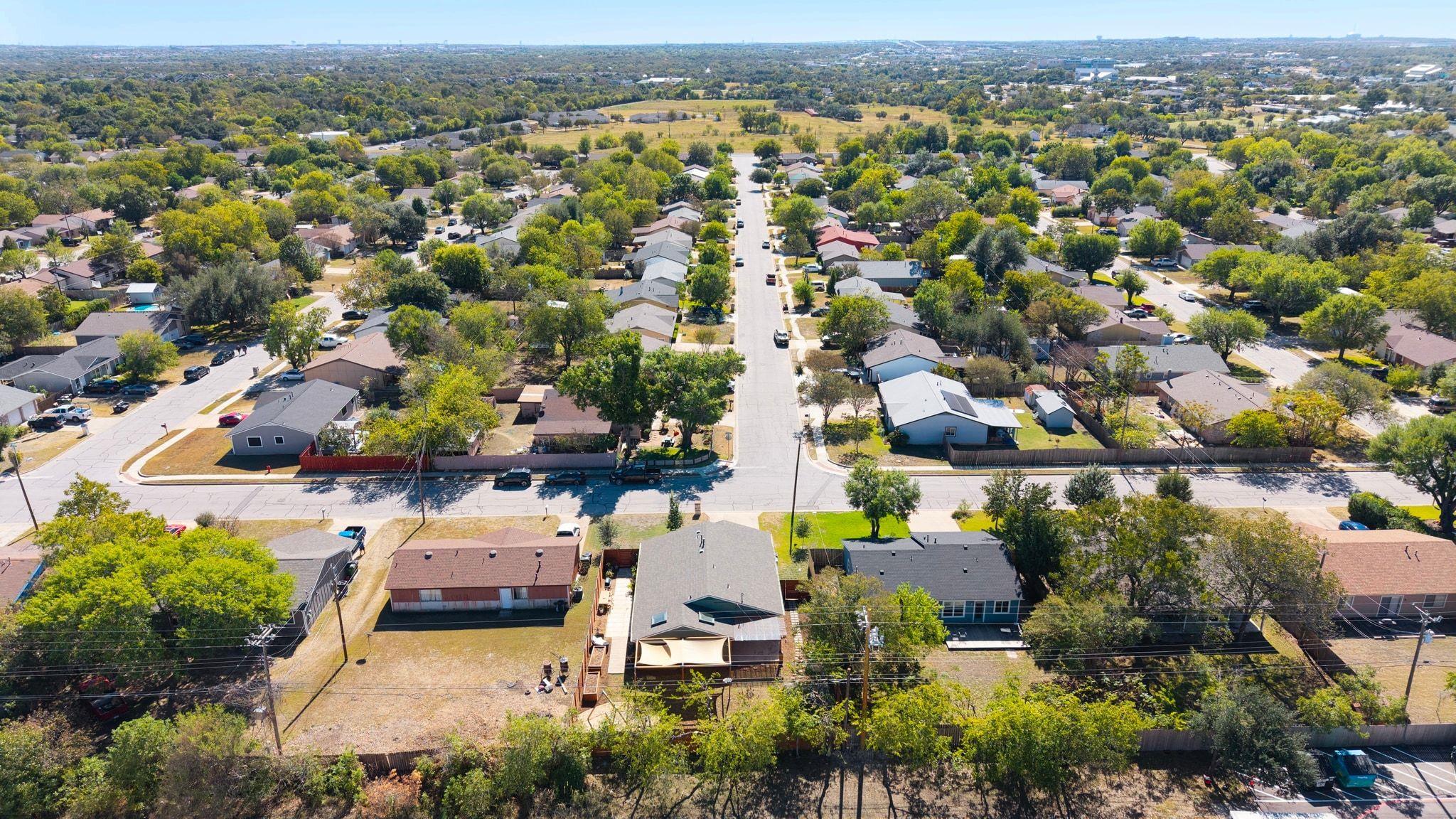 214 Barrhall Dr, Round Rock, TX 78664