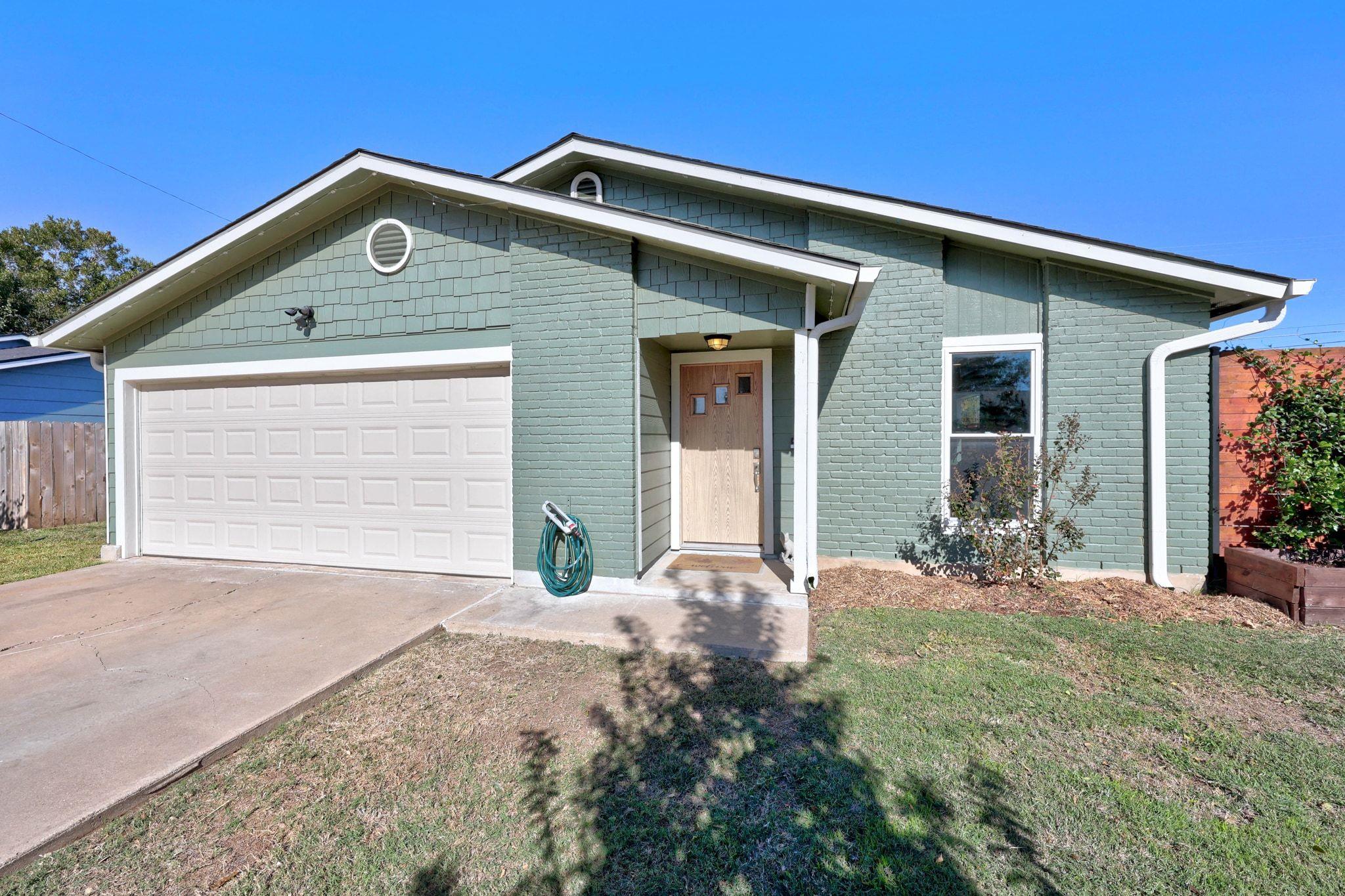 214 Barrhall Dr, Round Rock, TX 78664