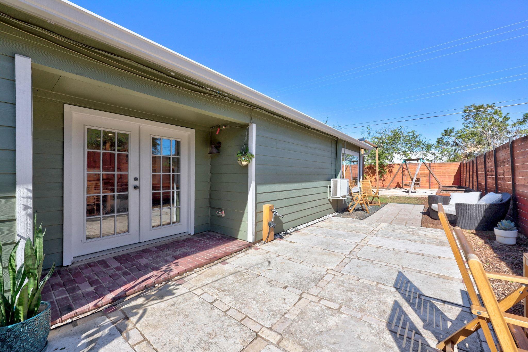 214 Barrhall Dr, Round Rock, TX 78664