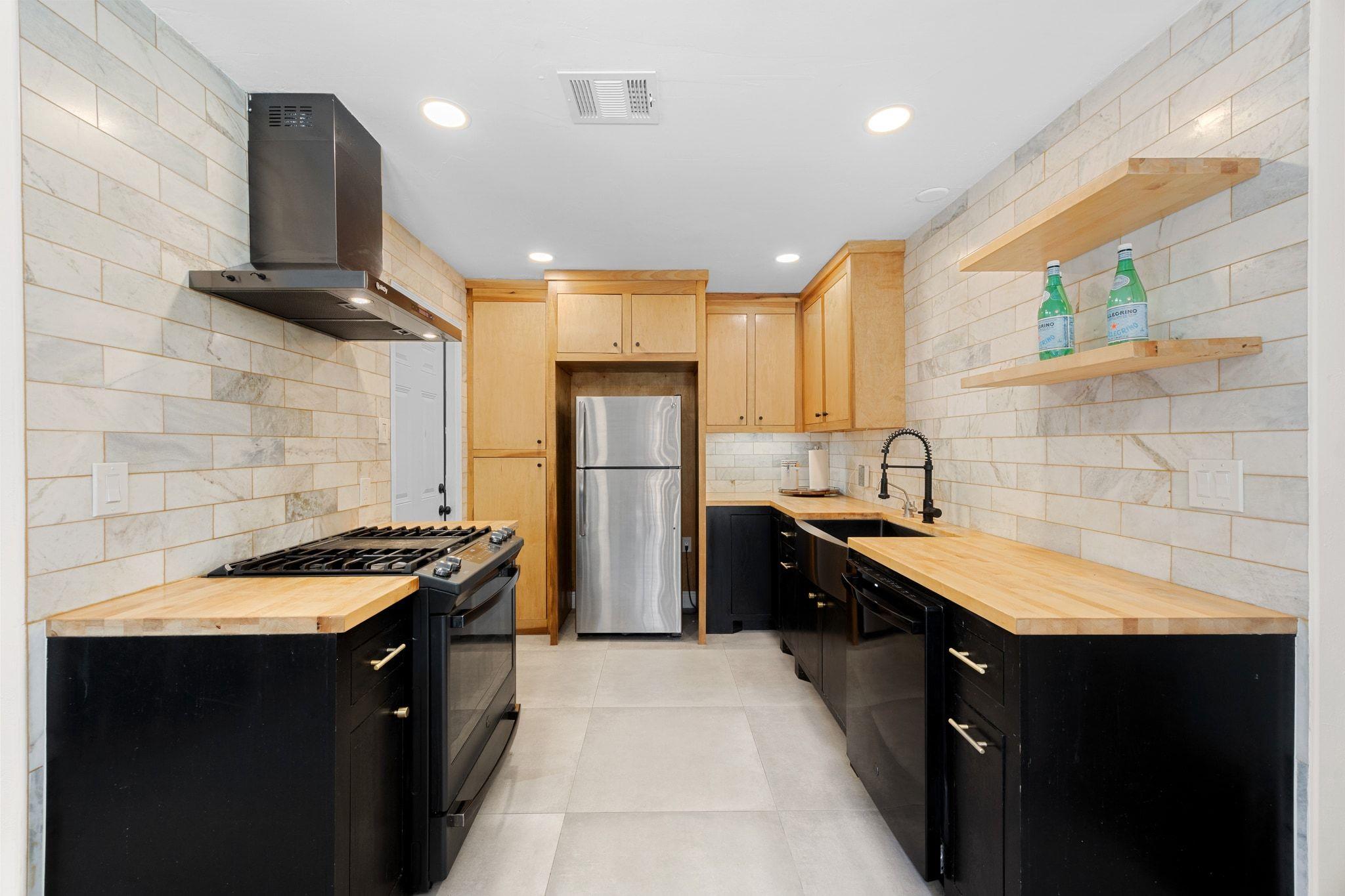 214 Barrhall Dr, Round Rock, TX 78664