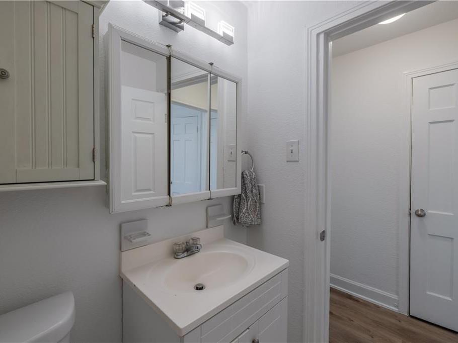 906 Capitol Ct # B, Austin, TX 78756