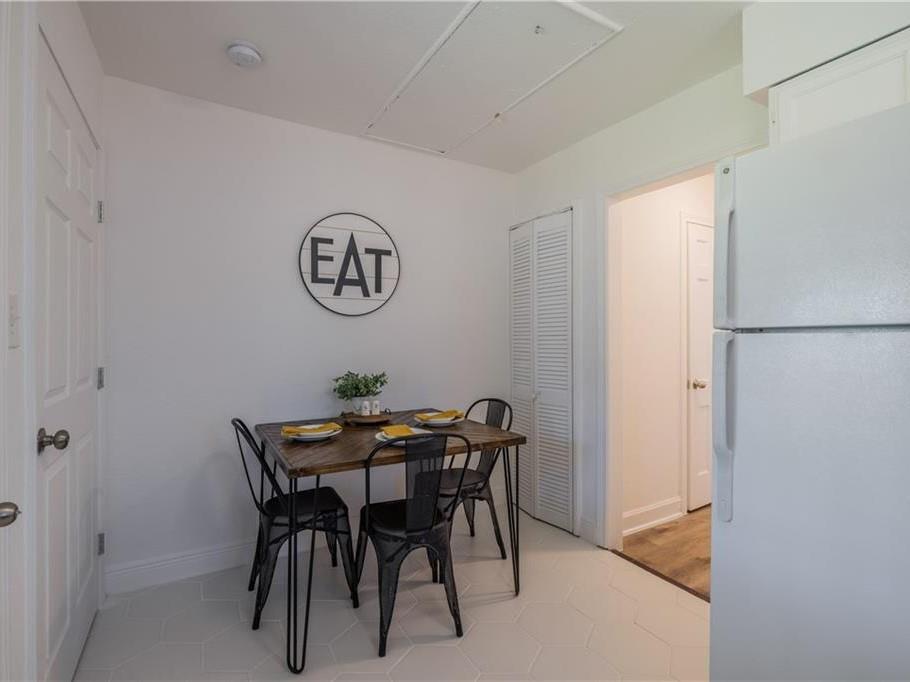 906 Capitol Ct # B, Austin, TX 78756