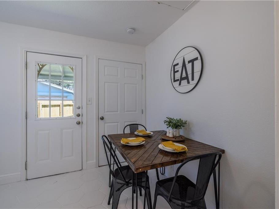 906 Capitol Ct # B, Austin, TX 78756