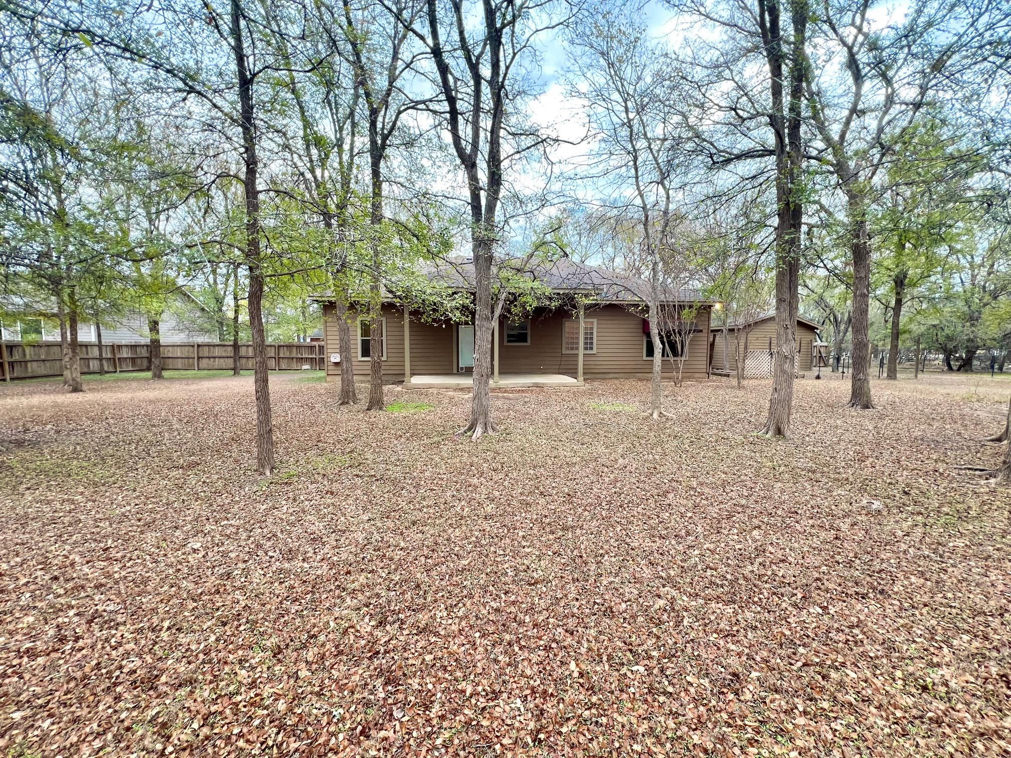 212 Waikakaaua Dr, Bastrop, TX 78602
