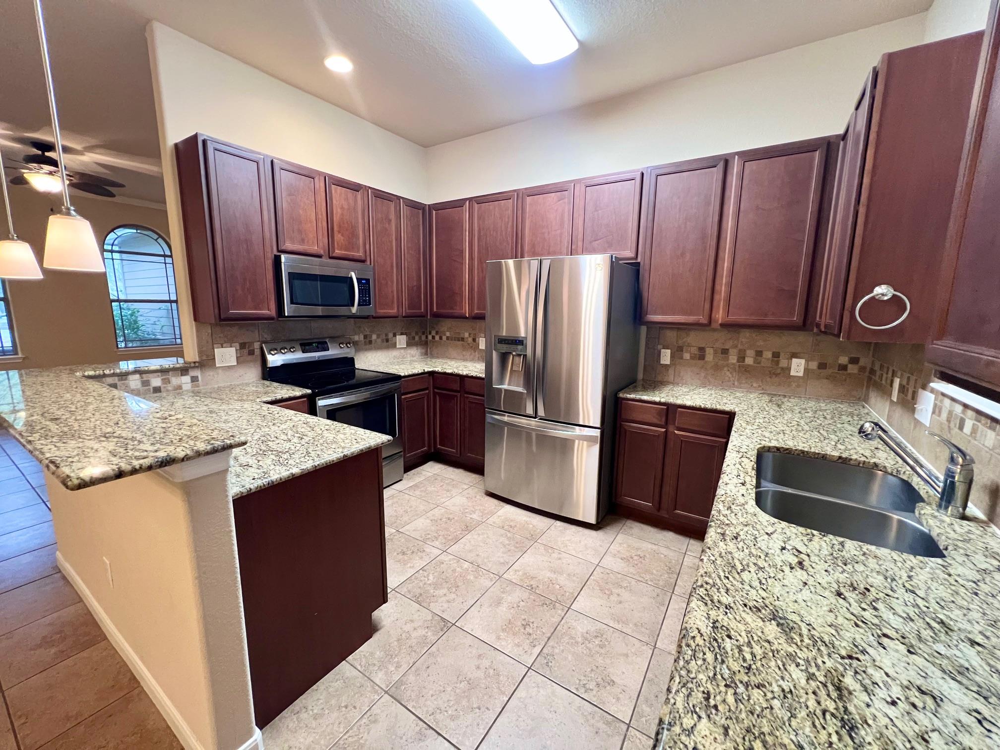 212 Waikakaaua Dr, Bastrop, TX 78602