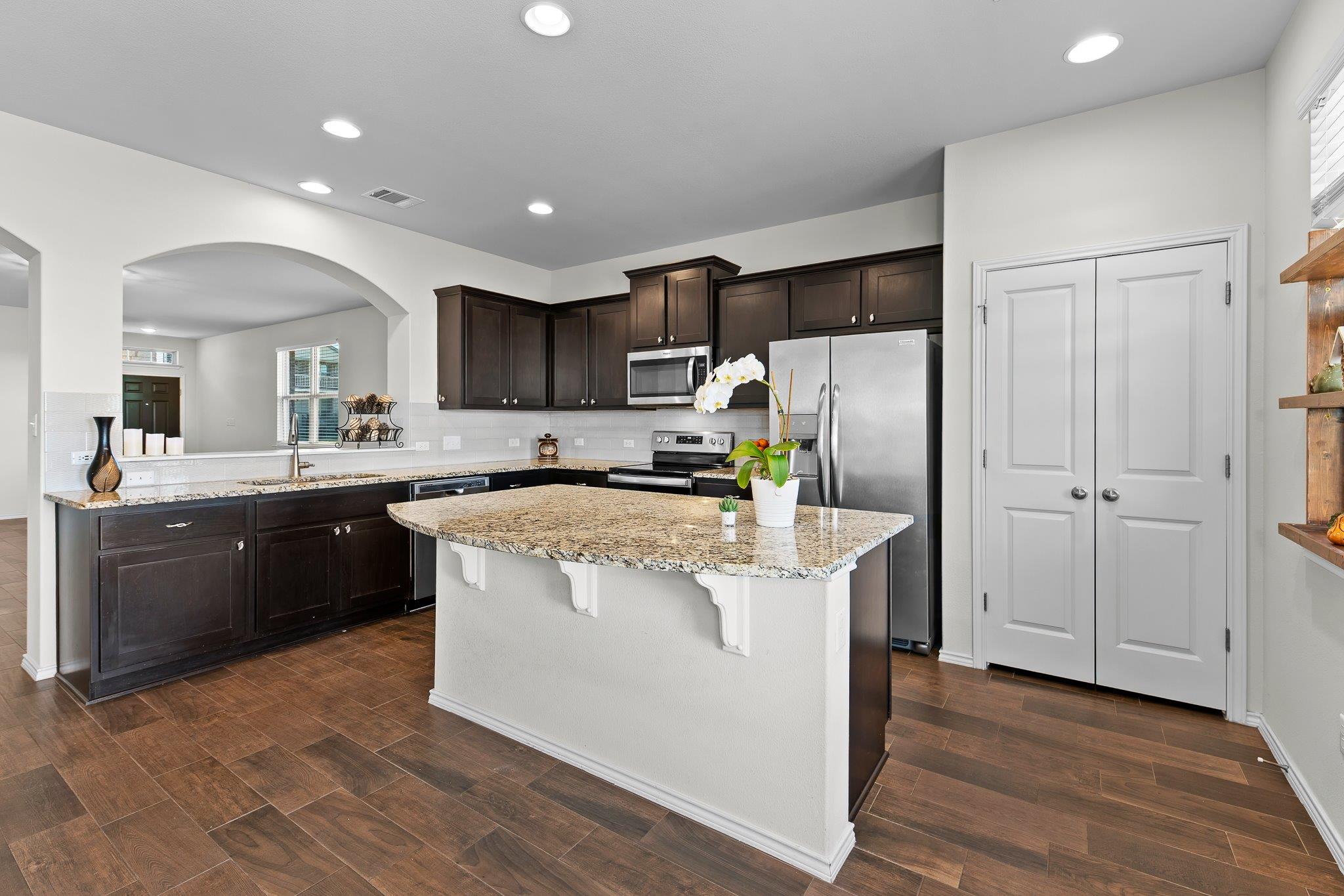 704 Coltrane Dr, Pflugerville, TX 78660