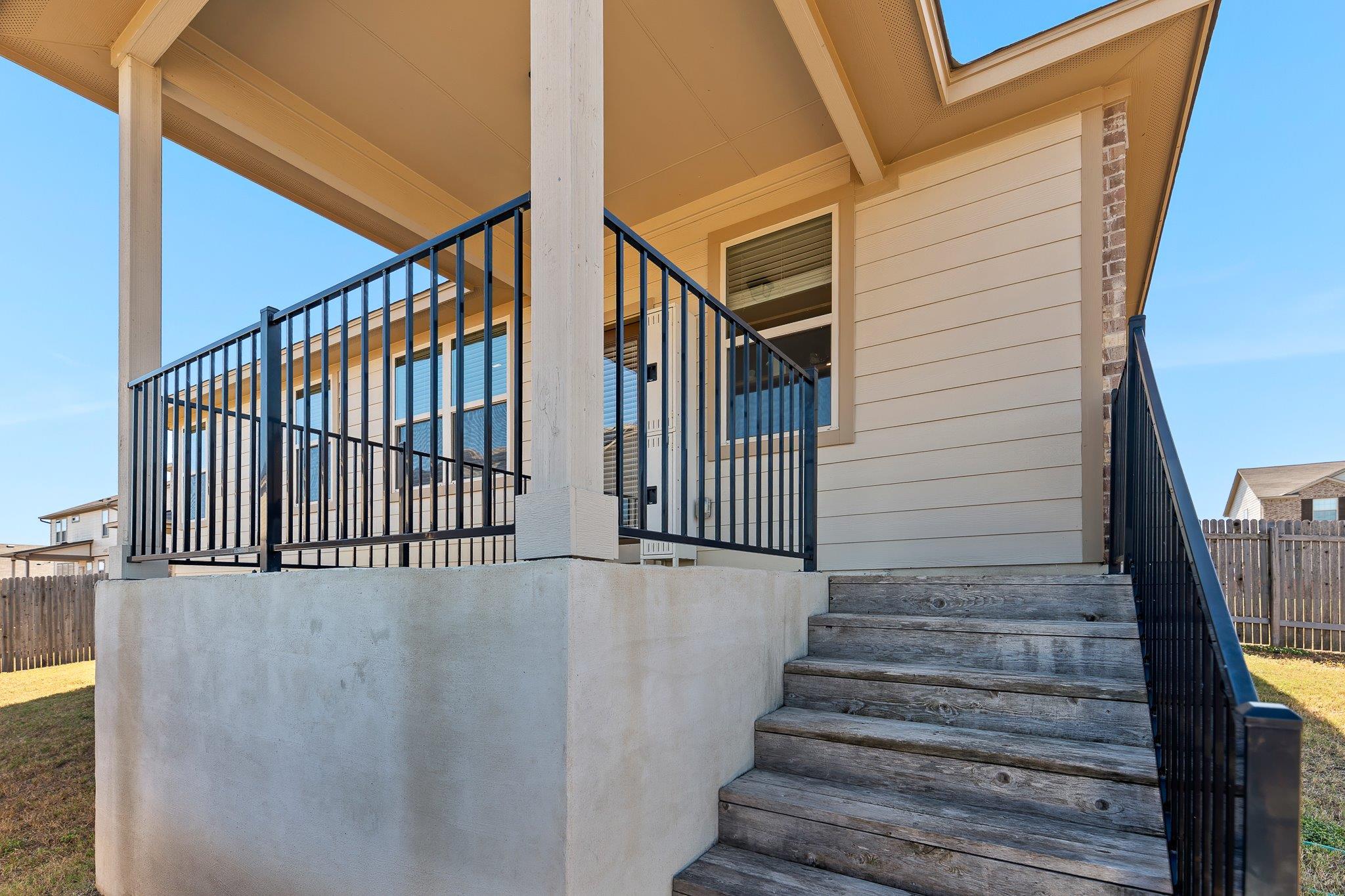 704 Coltrane Dr, Pflugerville, TX 78660