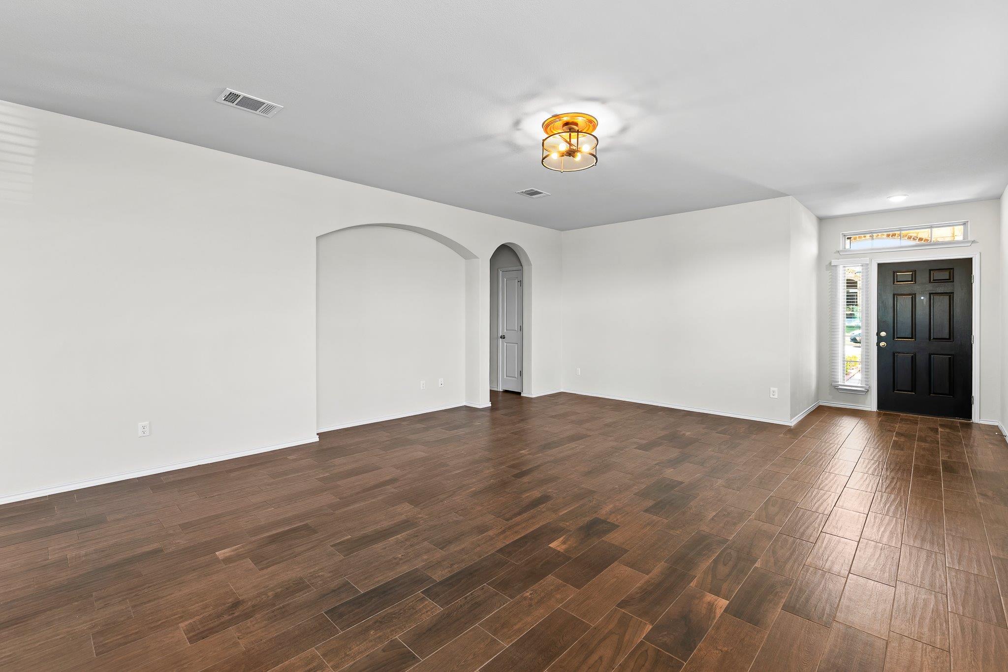 704 Coltrane Dr, Pflugerville, TX 78660