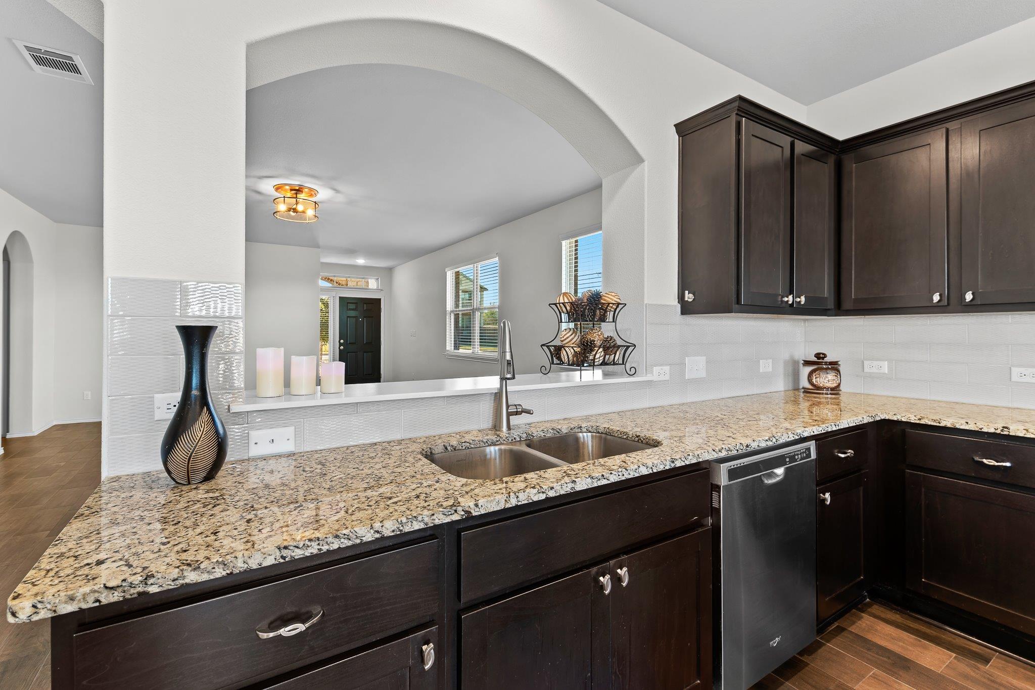 704 Coltrane Dr, Pflugerville, TX 78660