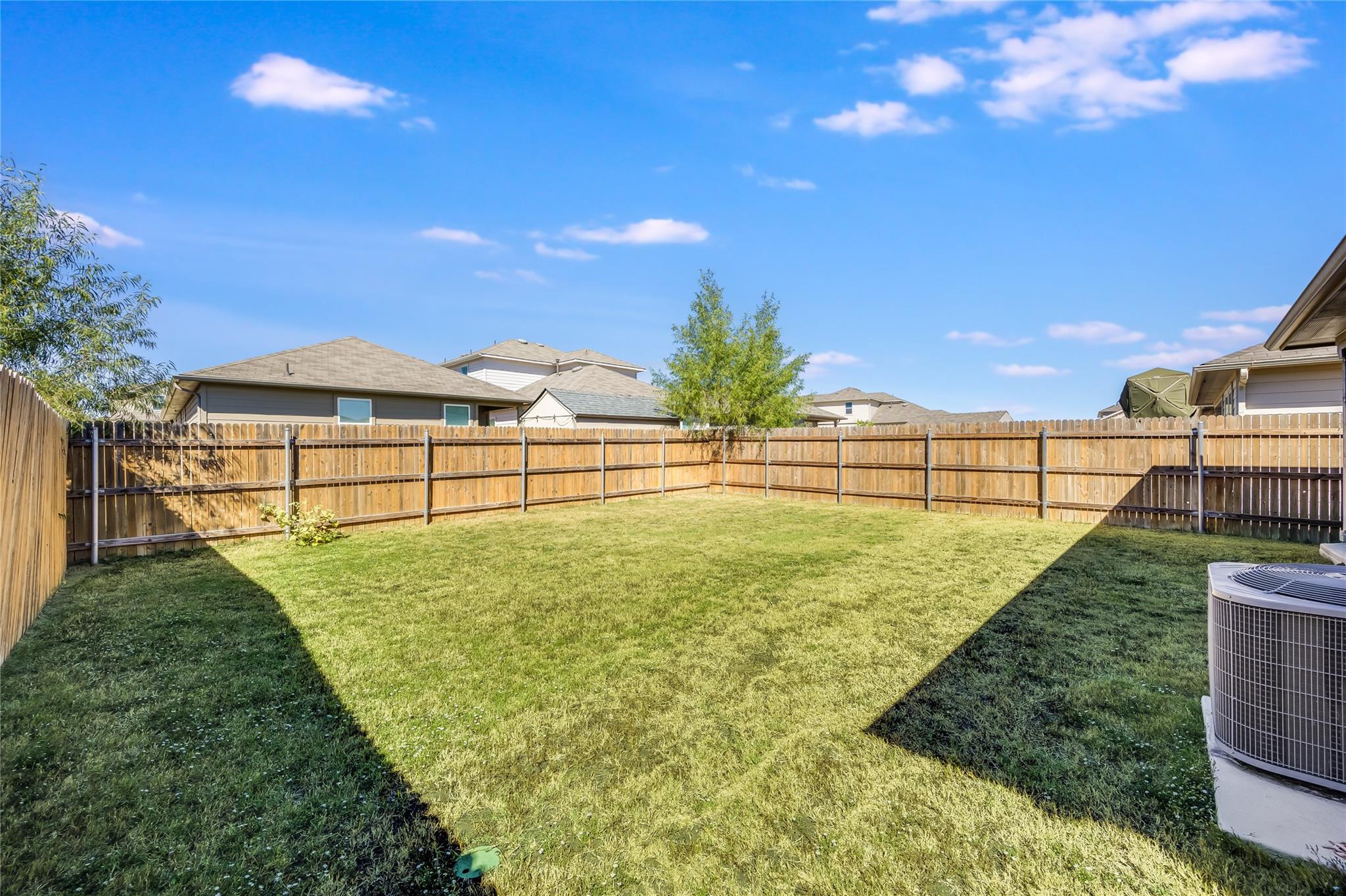 17409 Ginning Ct, Elgin, TX 78621