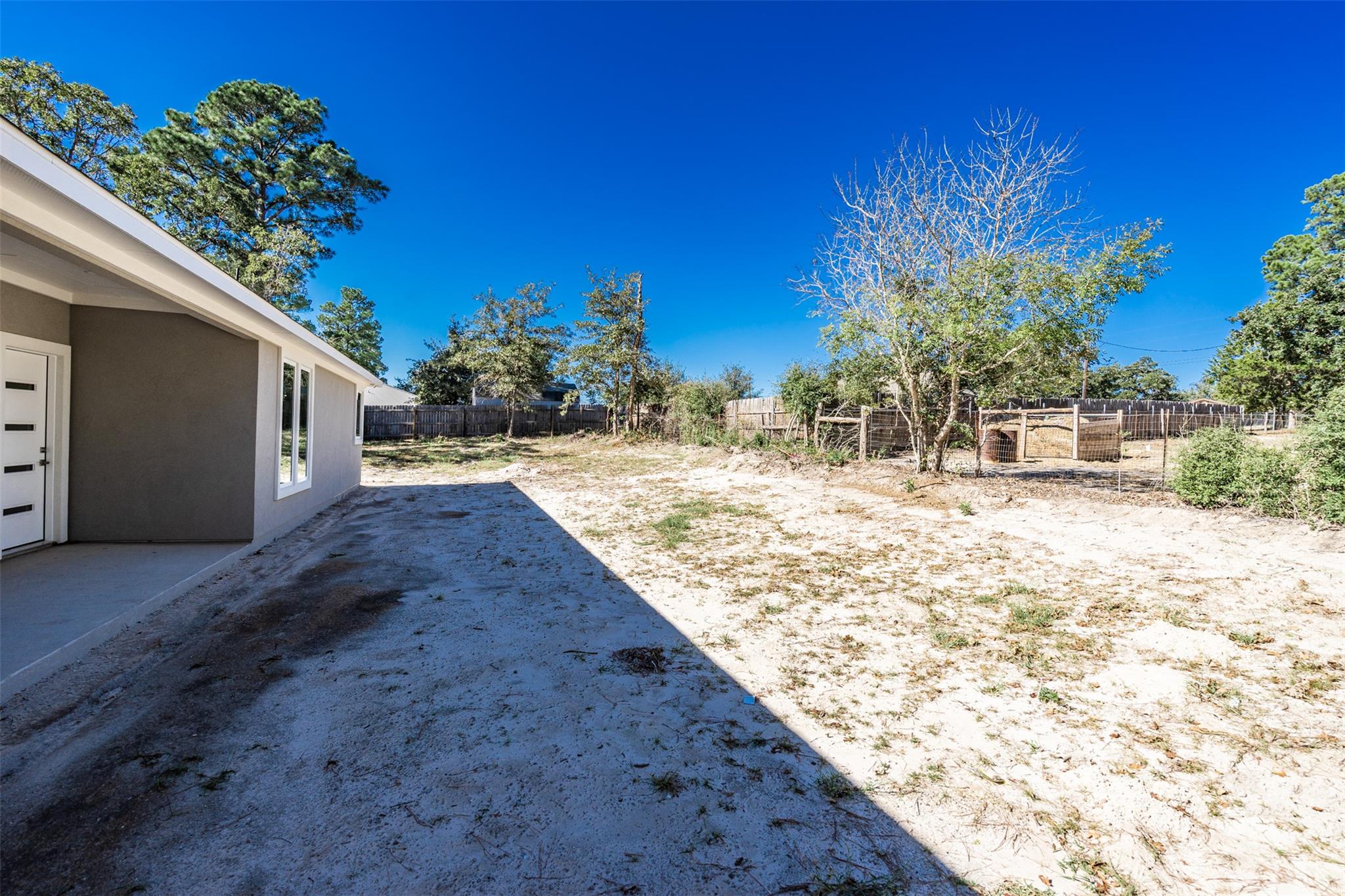 150 Tonkawa Dr, Paige, TX 78659