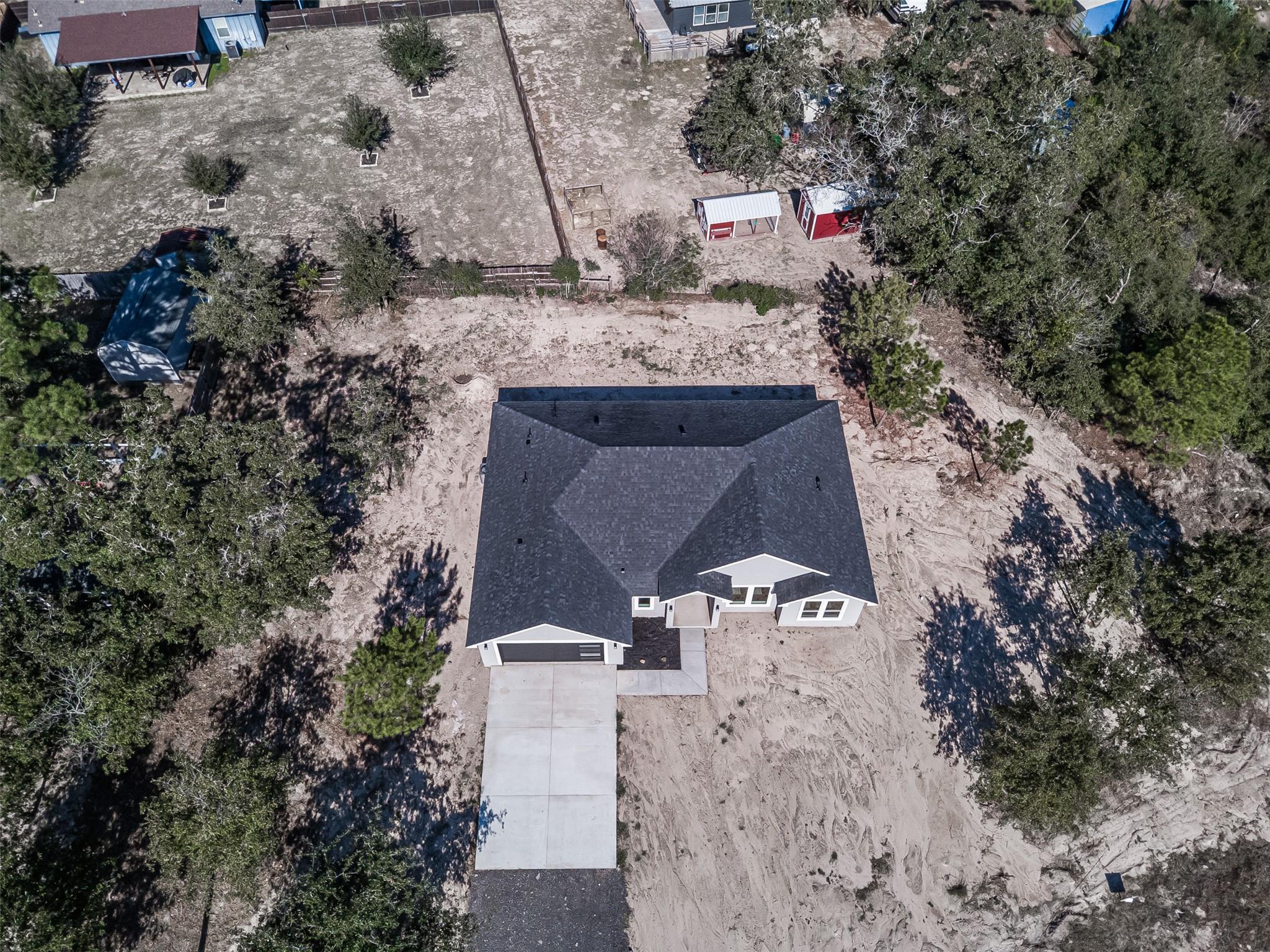 150 Tonkawa Dr, Paige, TX 78659