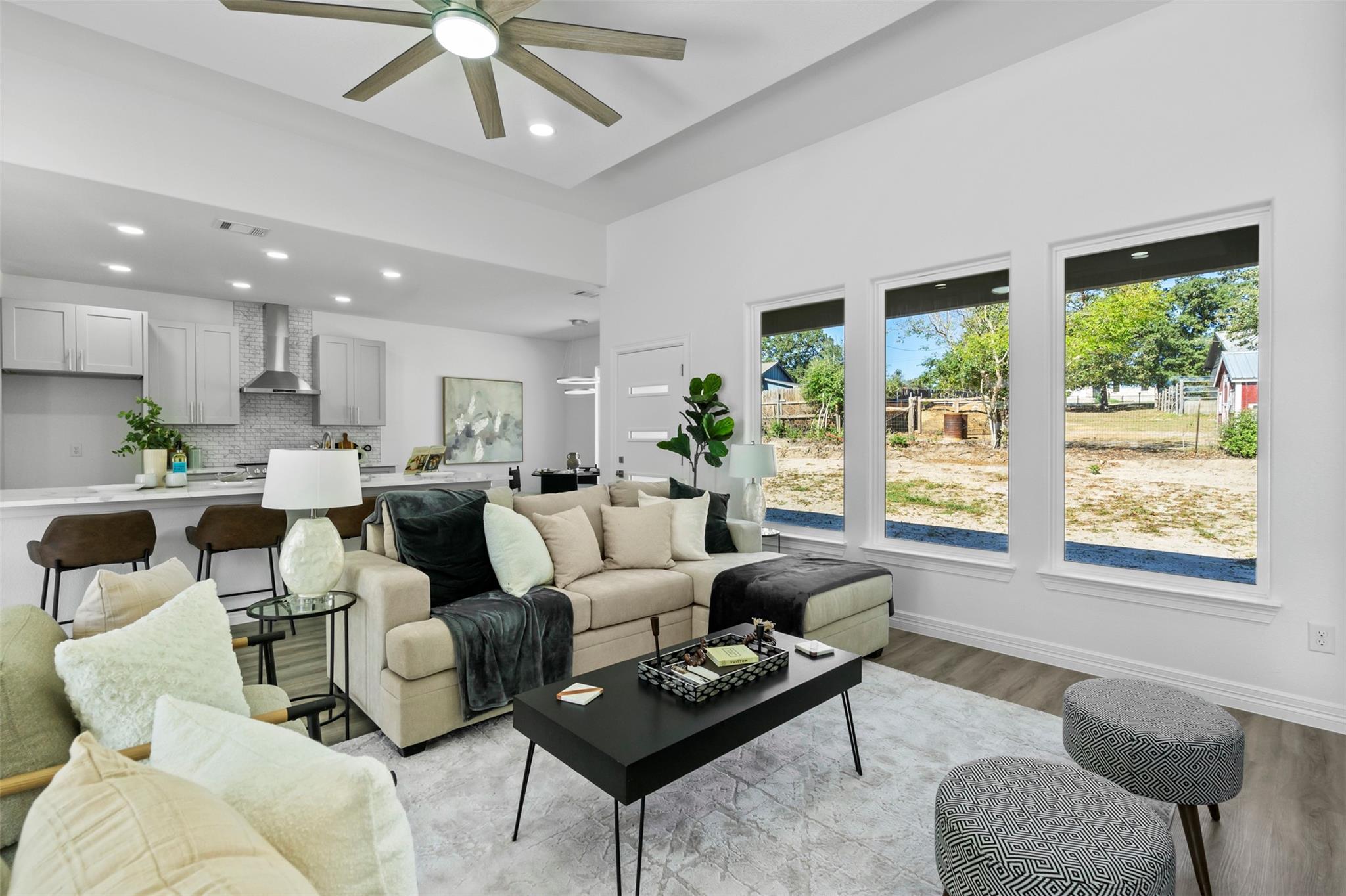 150 Tonkawa Dr, Paige, TX 78659