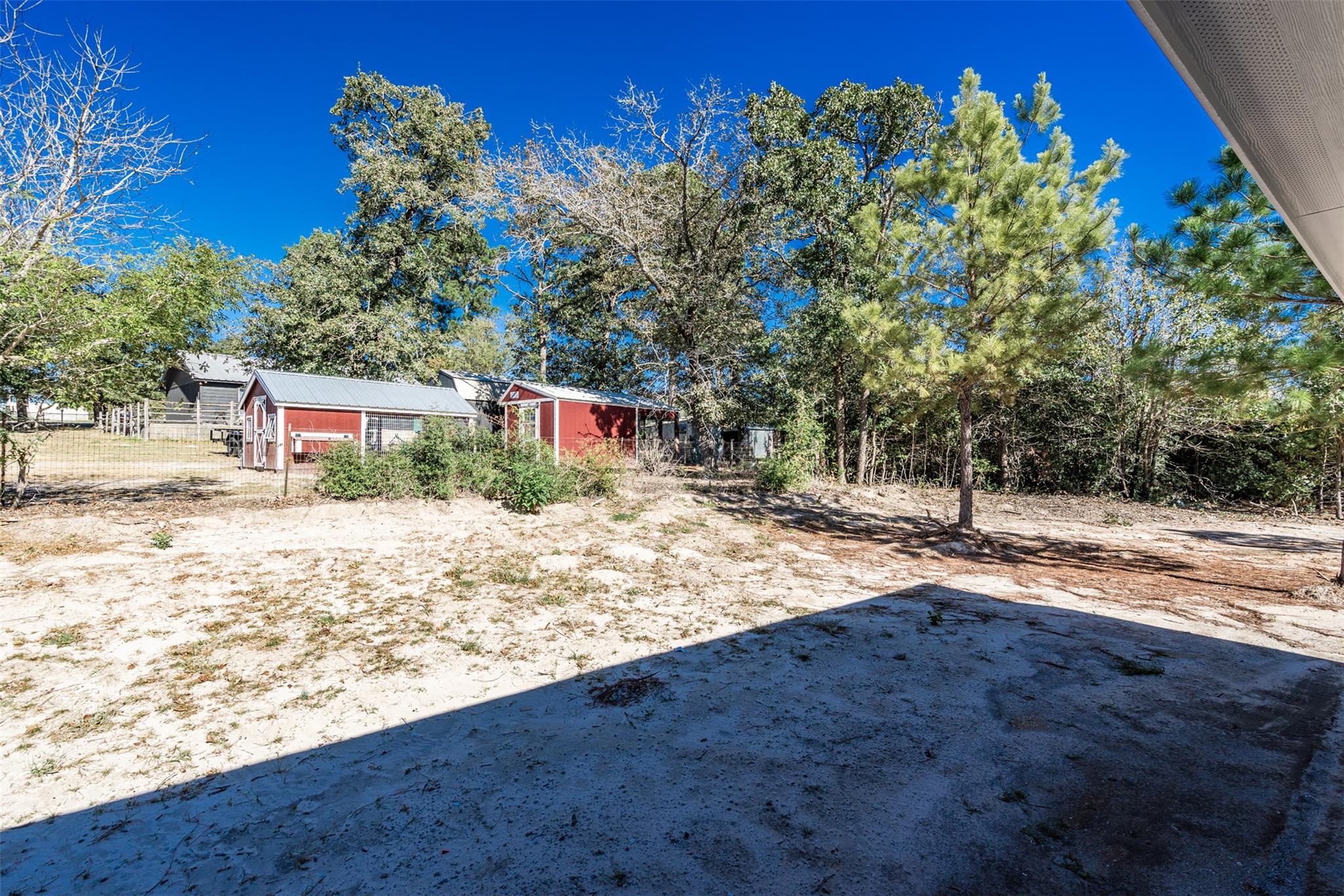 150 Tonkawa Dr, Paige, TX 78659