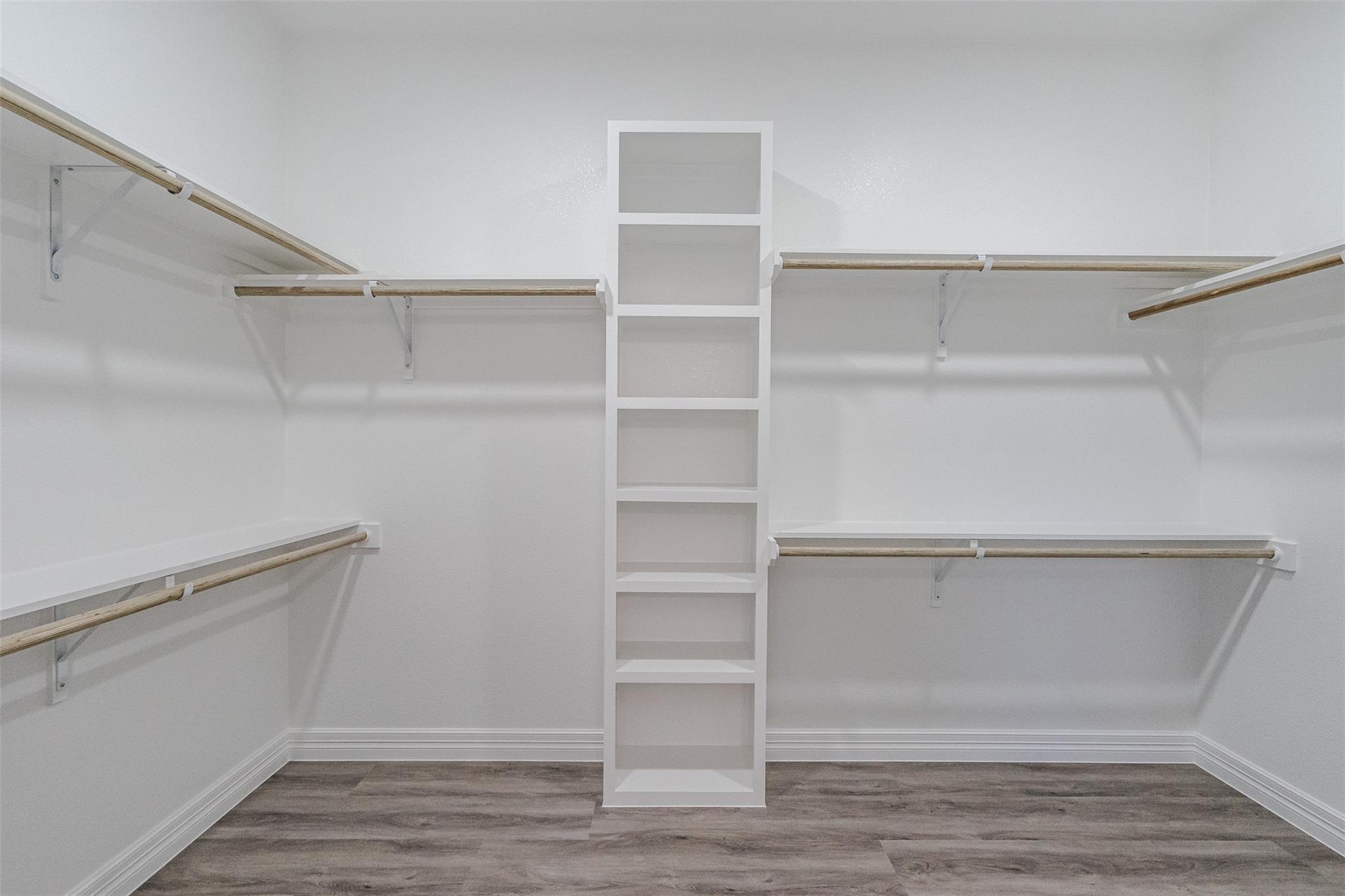 150 Tonkawa Dr, Paige, TX 78659