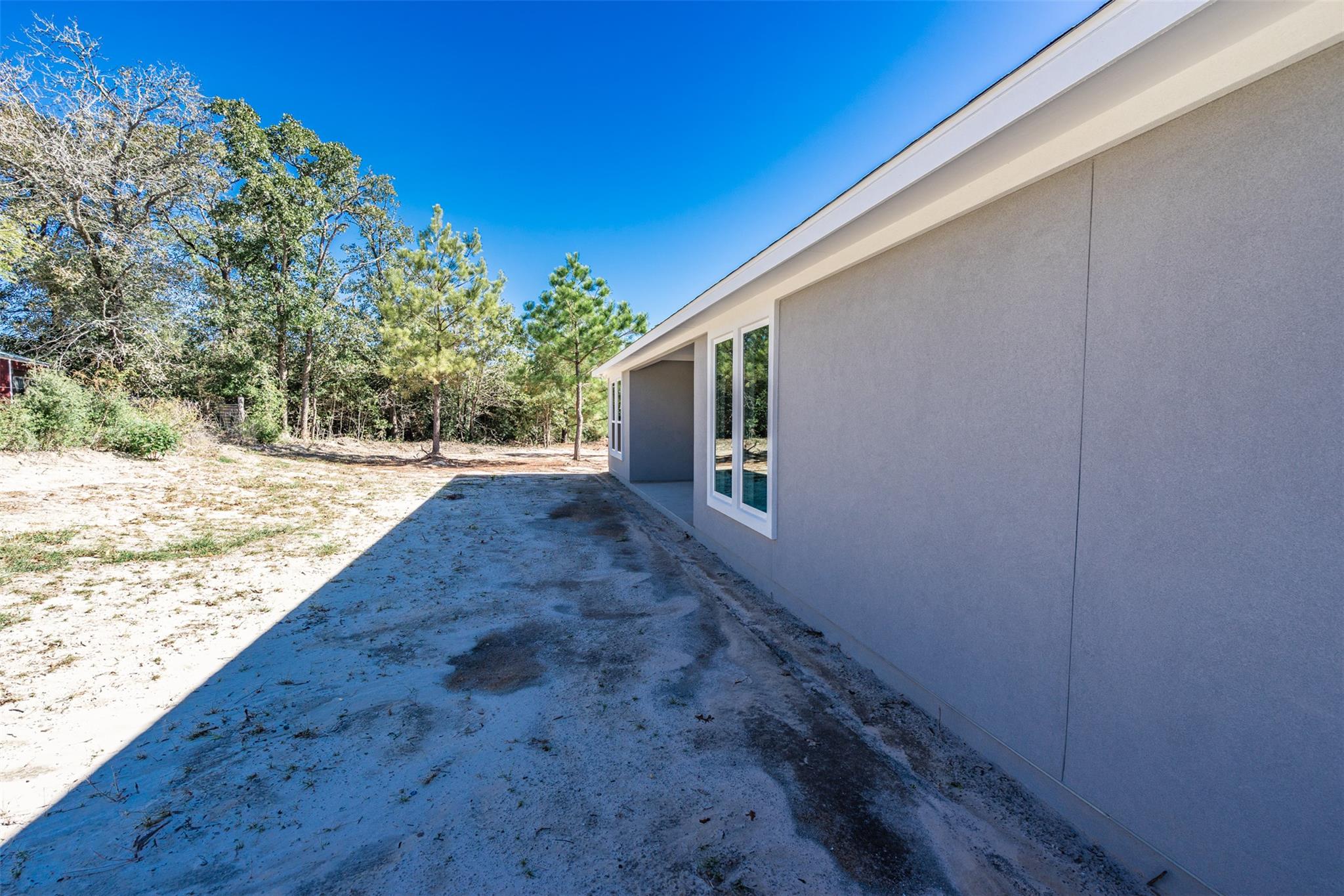 150 Tonkawa Dr, Paige, TX 78659