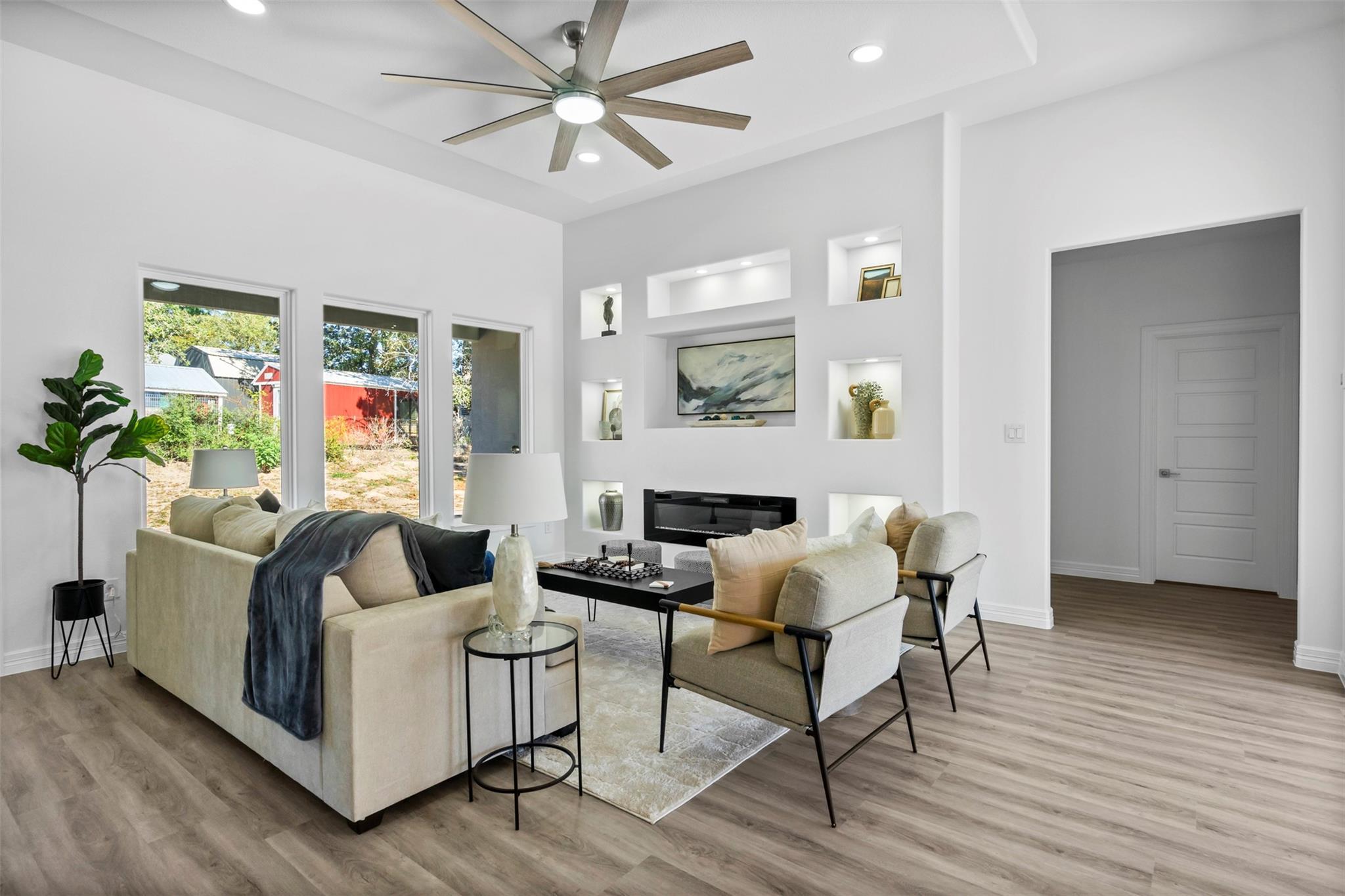 150 Tonkawa Dr, Paige, TX 78659