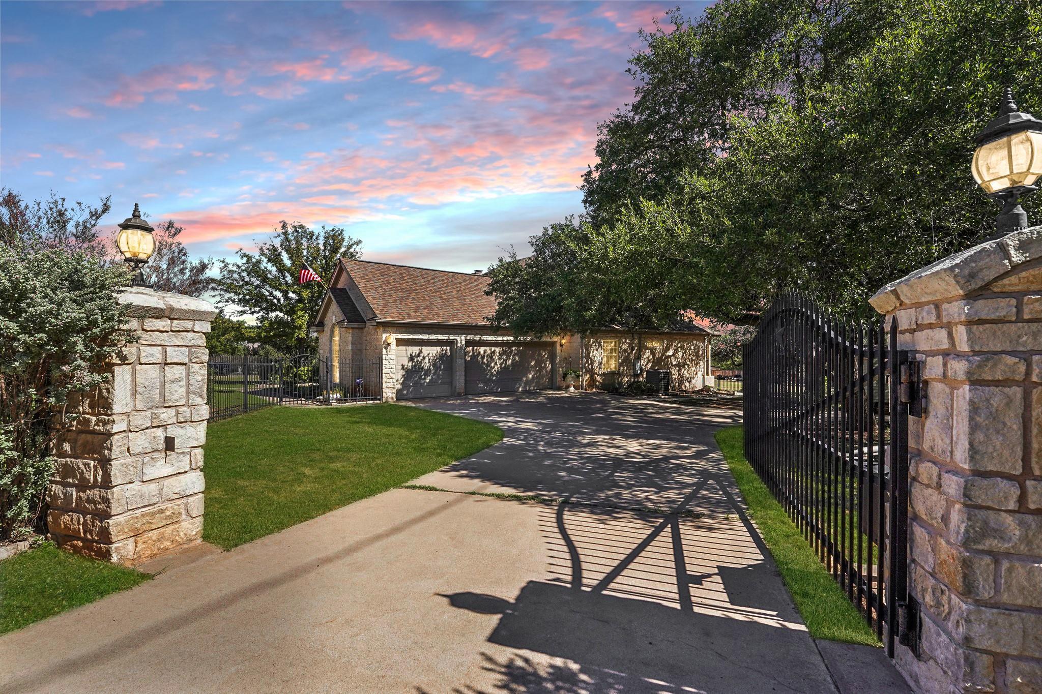 214 Cassidy Dr, Georgetown, TX 78628