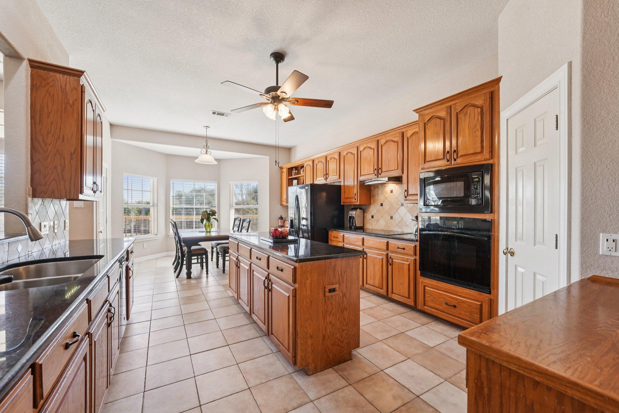 214 Cassidy Dr, Georgetown, TX 78628