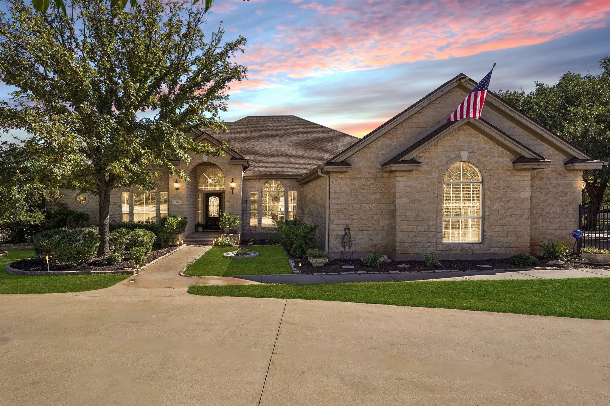 214 Cassidy Dr, Georgetown, TX 78628