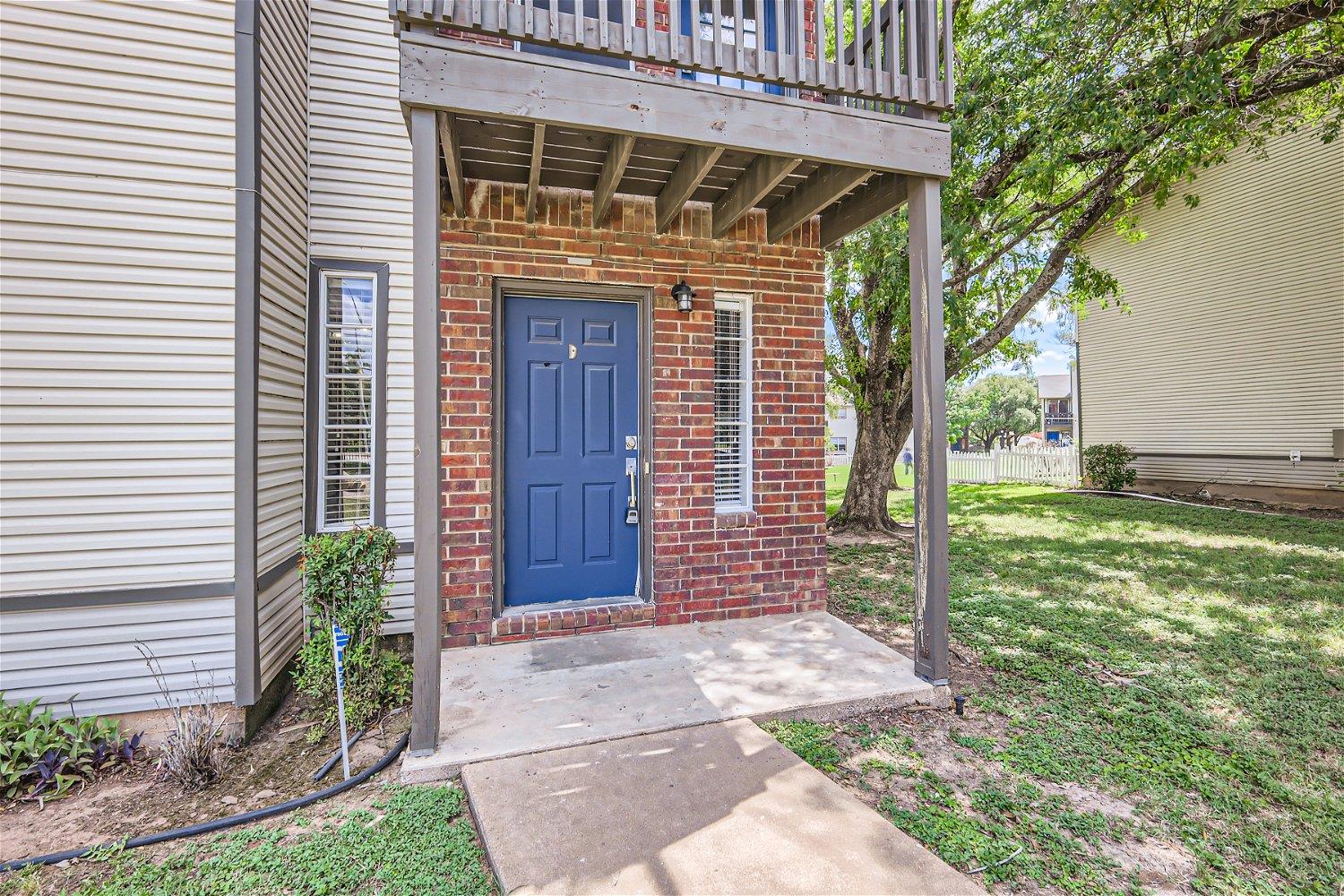 1830 River Crossing Cir # D, Austin, TX 78741