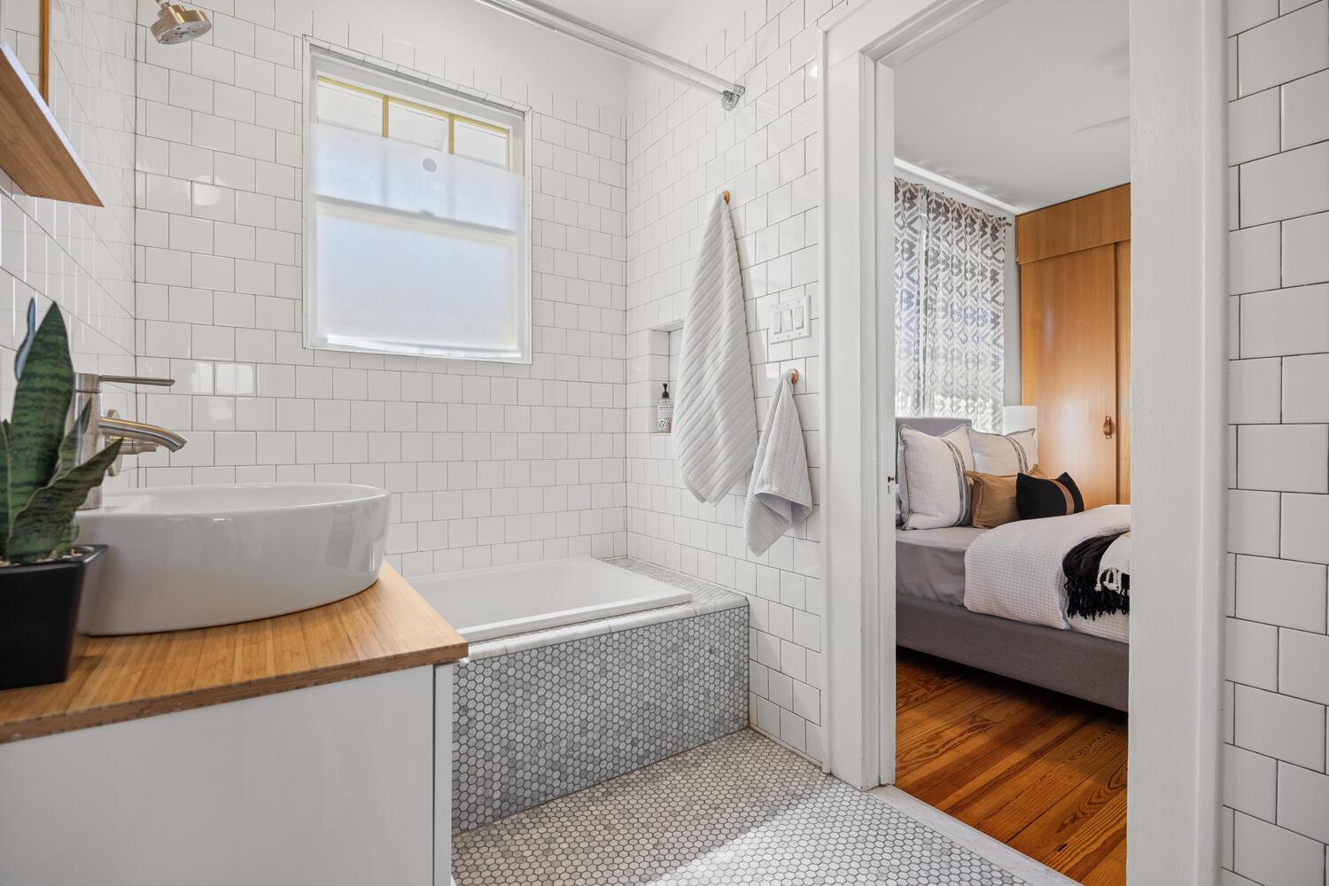 711 Patterson Ave, Austin, TX 78703