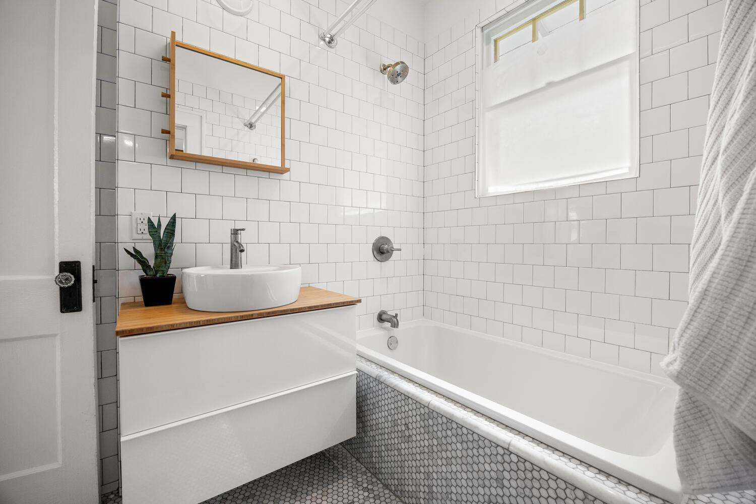 711 Patterson Ave, Austin, TX 78703