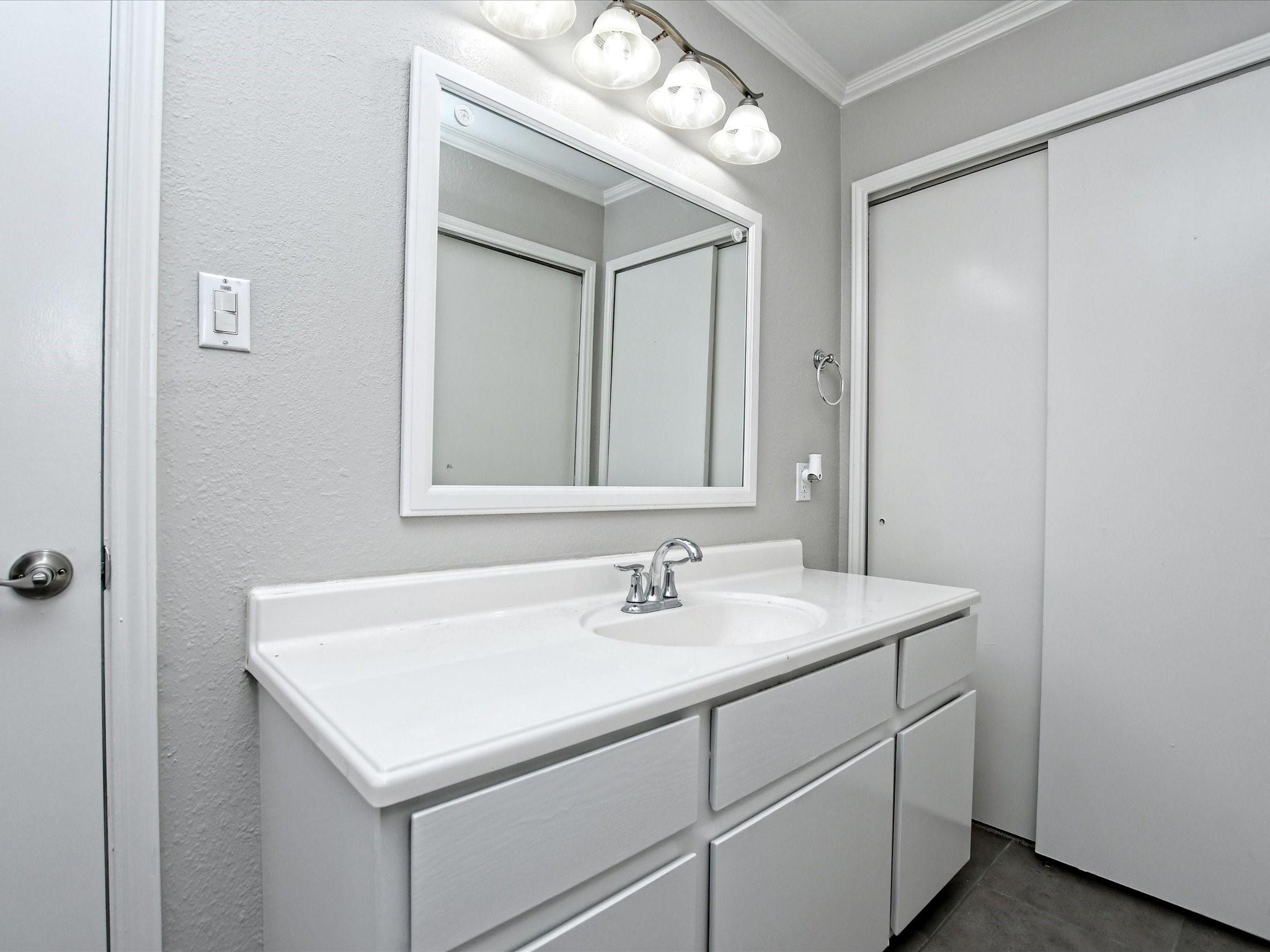 806 Sunny Ln, Cedar Park, TX 78613