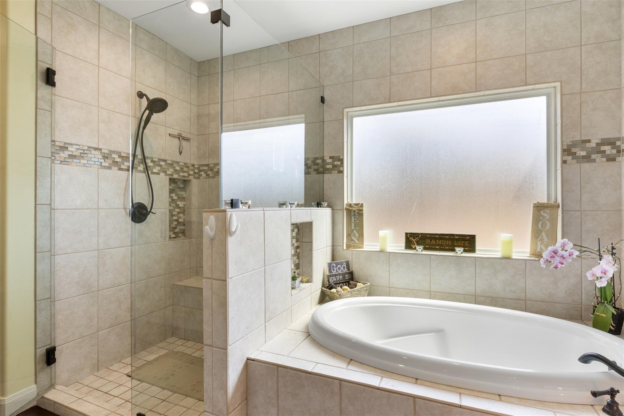 141 Eagle Point Cv, Kingsland, TX 78639