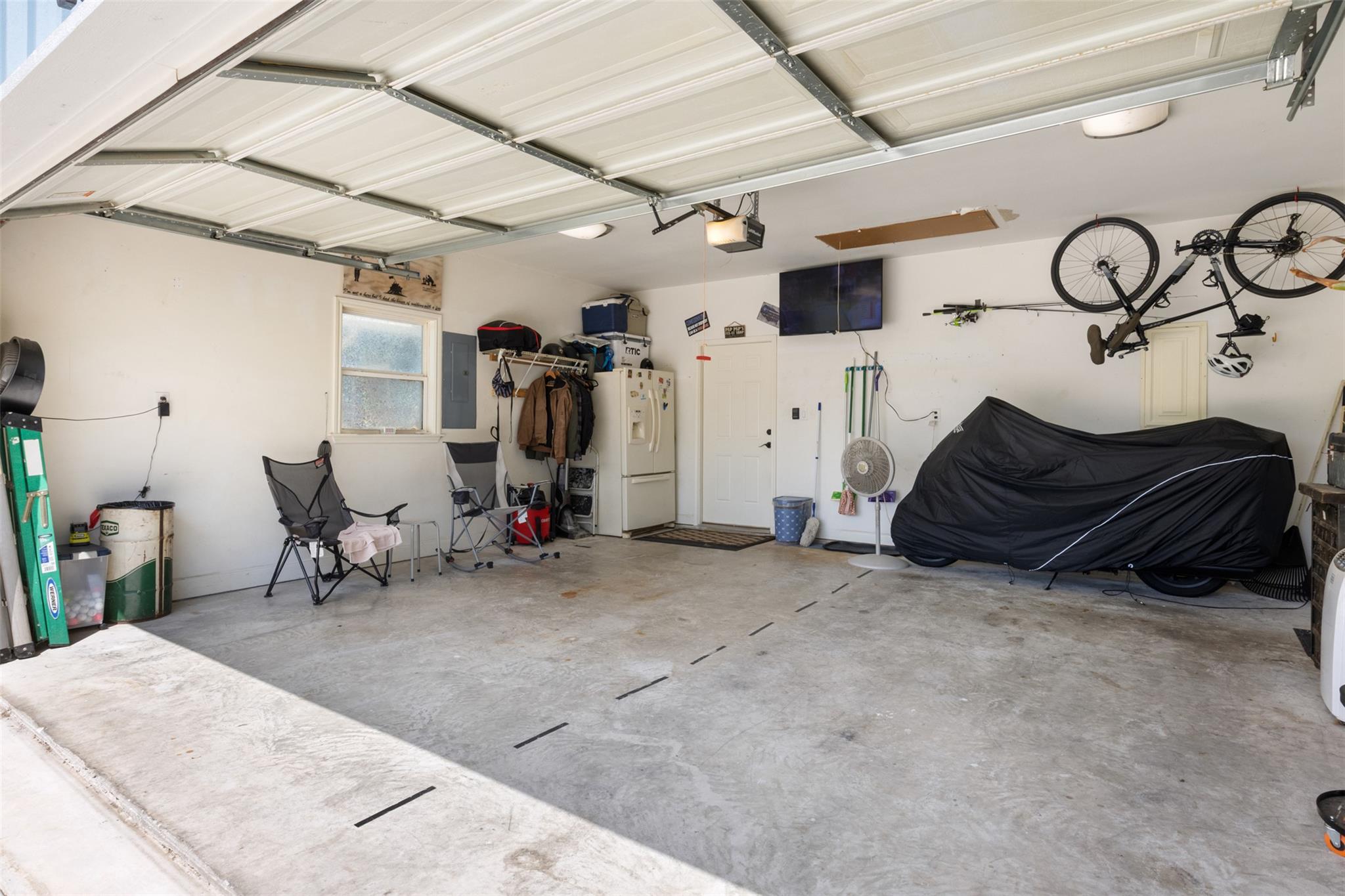 141 Eagle Point Cv, Kingsland, TX 78639