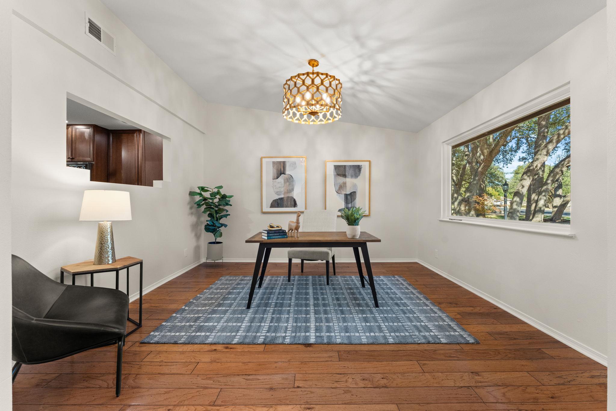 9109 Balcones Club Dr, Austin, TX 78750