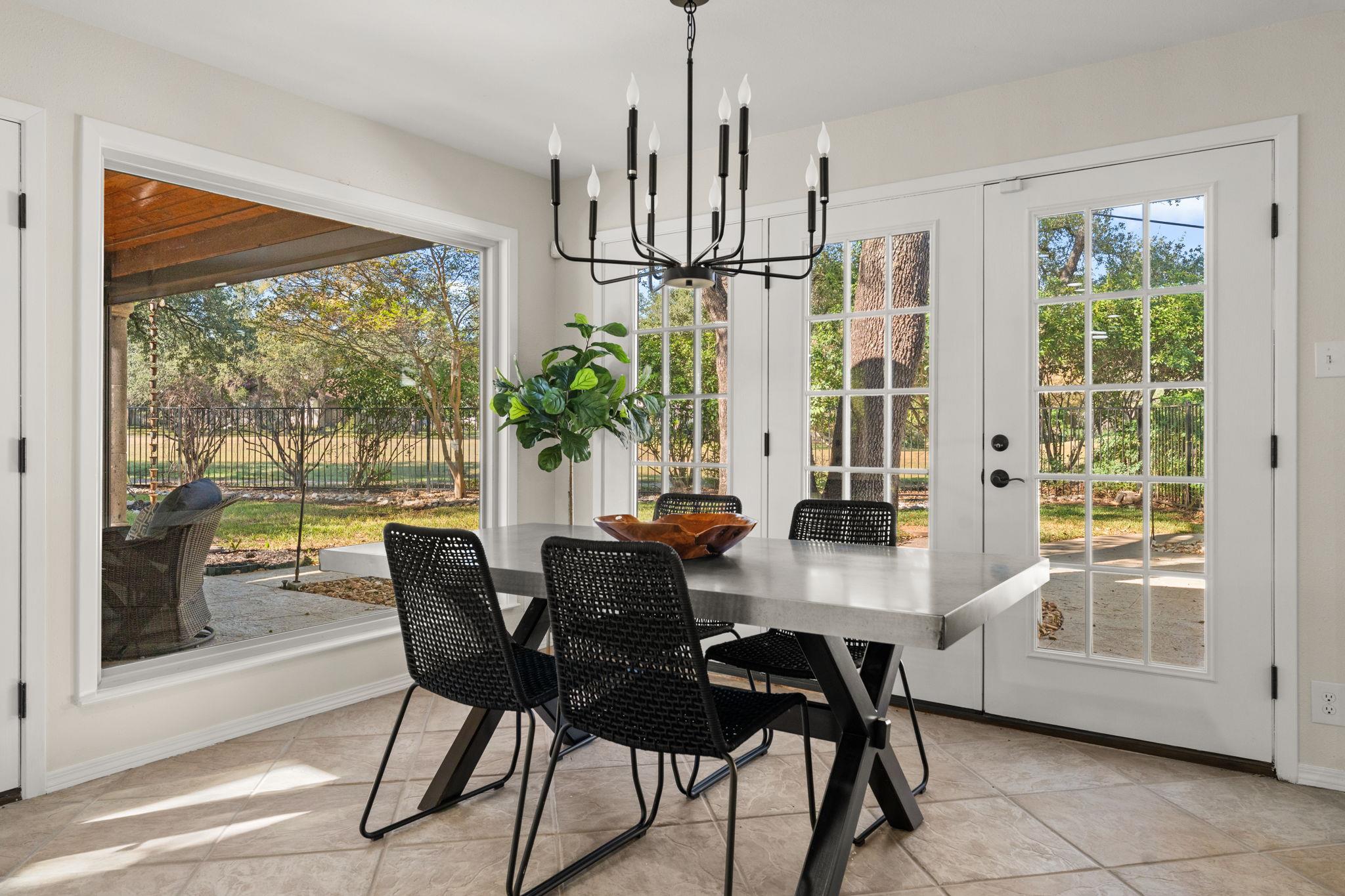 9109 Balcones Club Dr, Austin, TX 78750