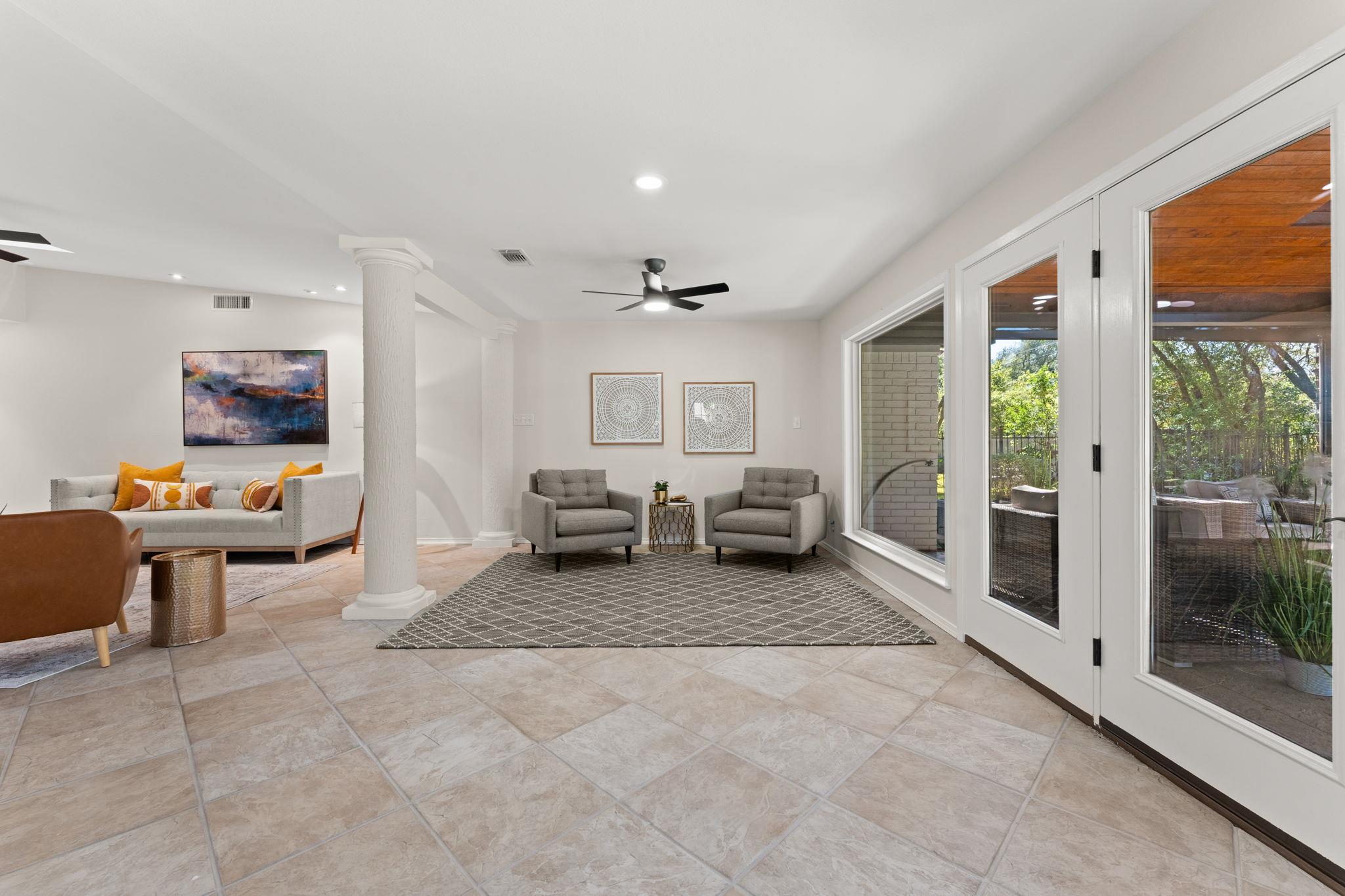 9109 Balcones Club Dr, Austin, TX 78750