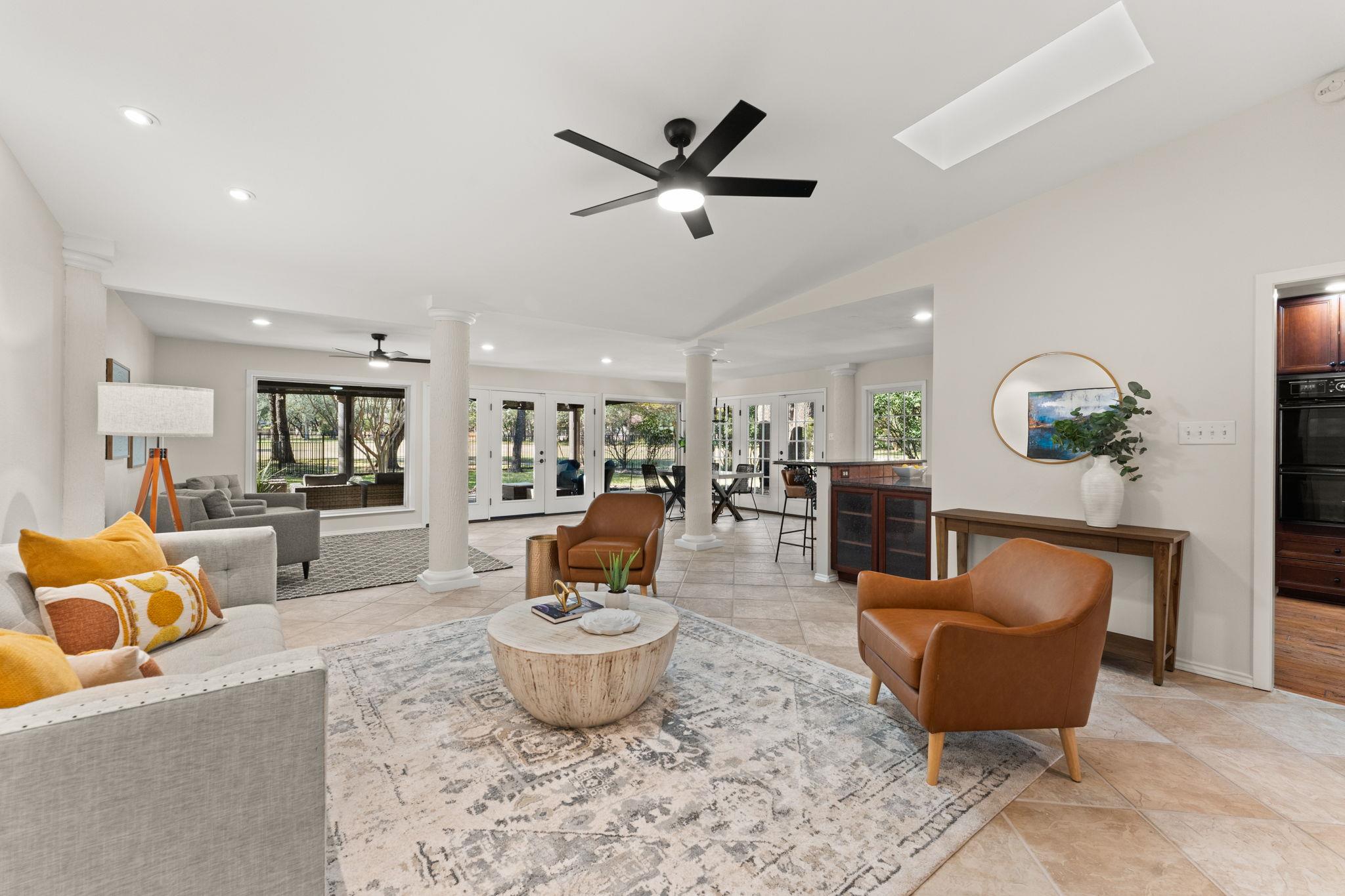 9109 Balcones Club Dr, Austin, TX 78750