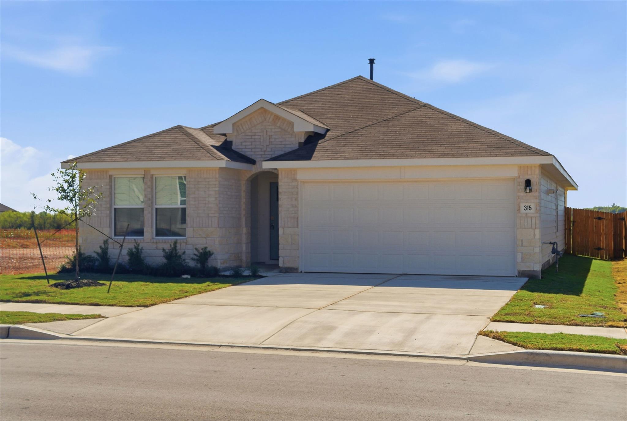 315 Mustang Lake Cir, Buda, TX 78610
