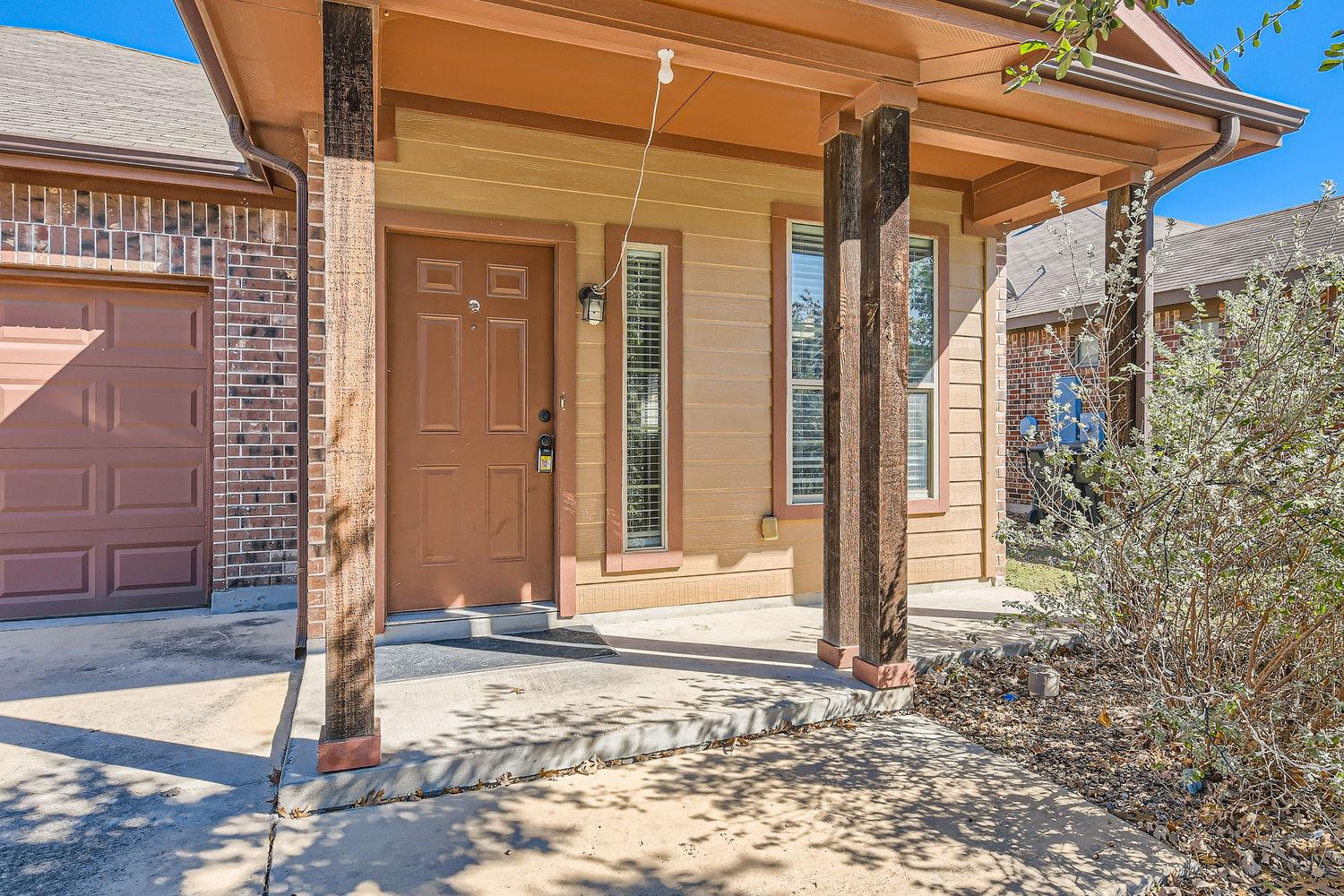 107 Creekside Villa Dr, Kyle, TX 78640