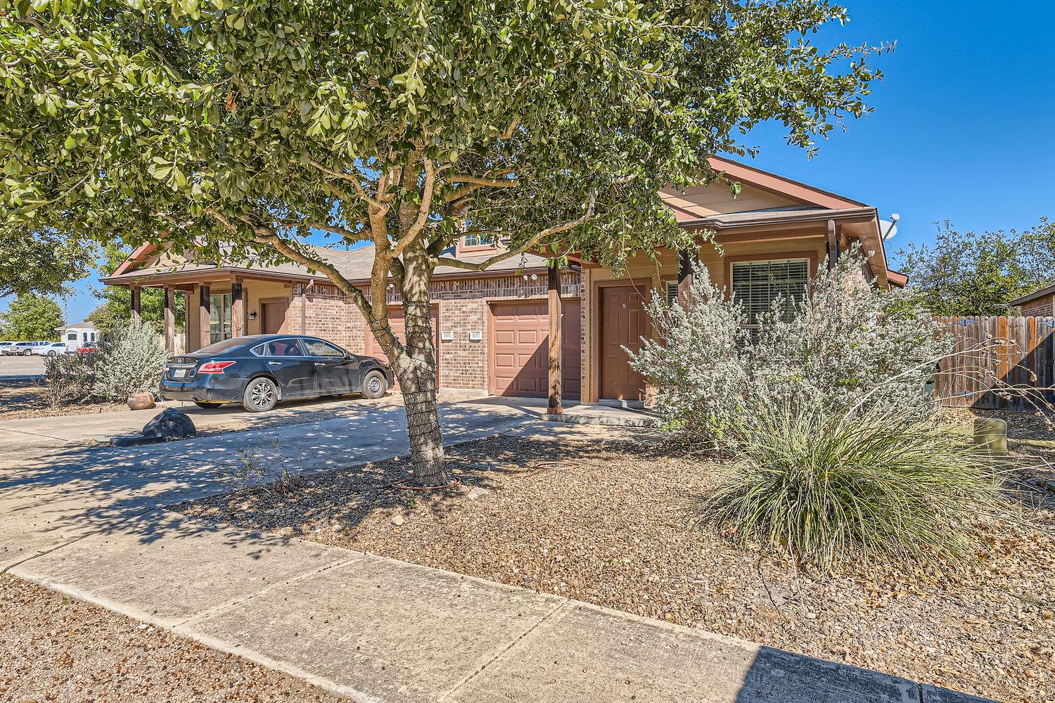 107 Creekside Villa Dr, Kyle, TX 78640