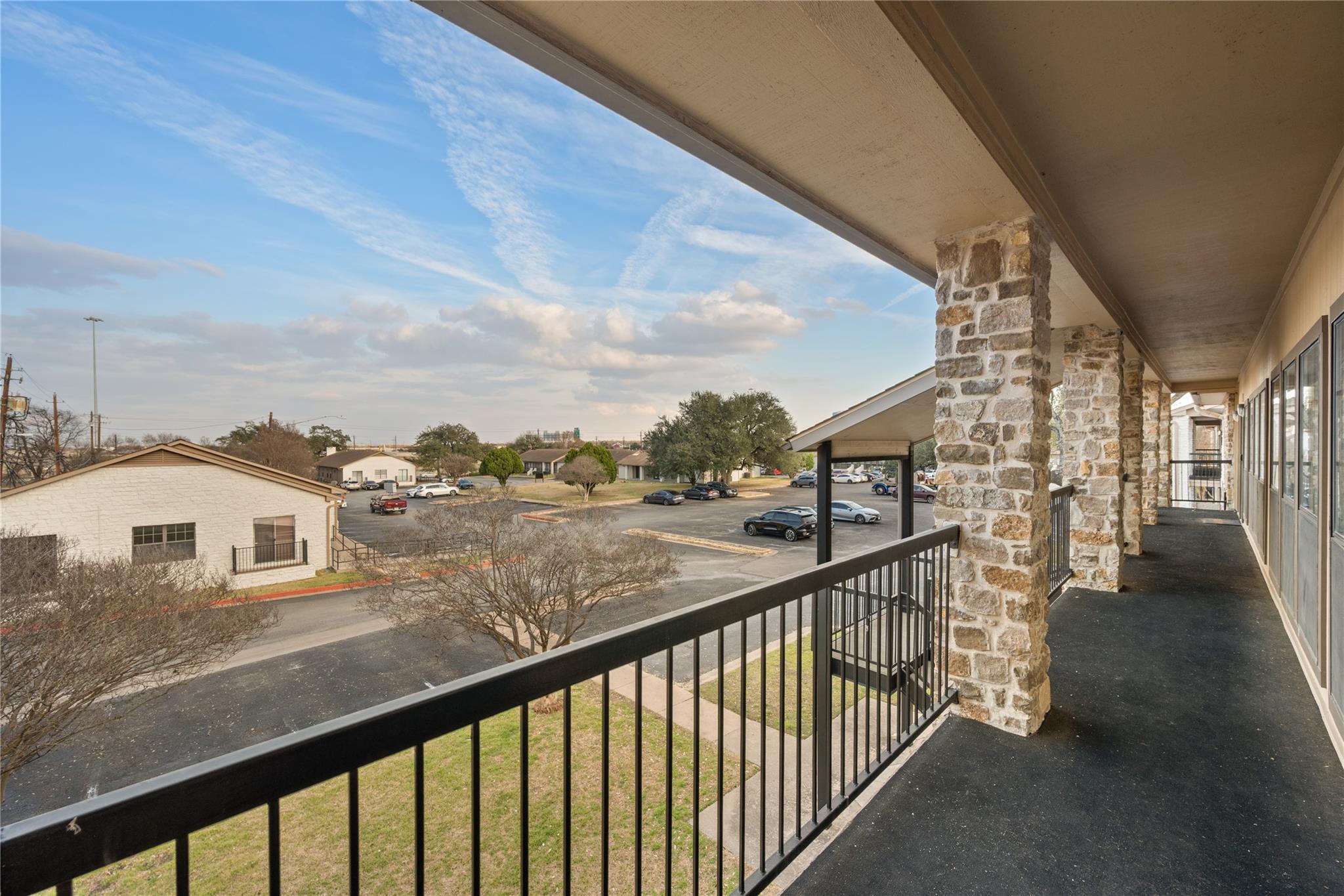 13740 N Highway 183 Dr # J5, Austin, TX 78750