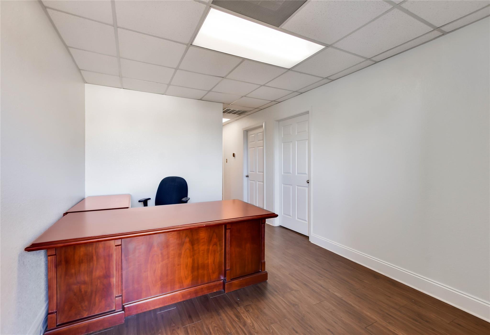 13740 N Highway 183 Dr # J5, Austin, TX 78750